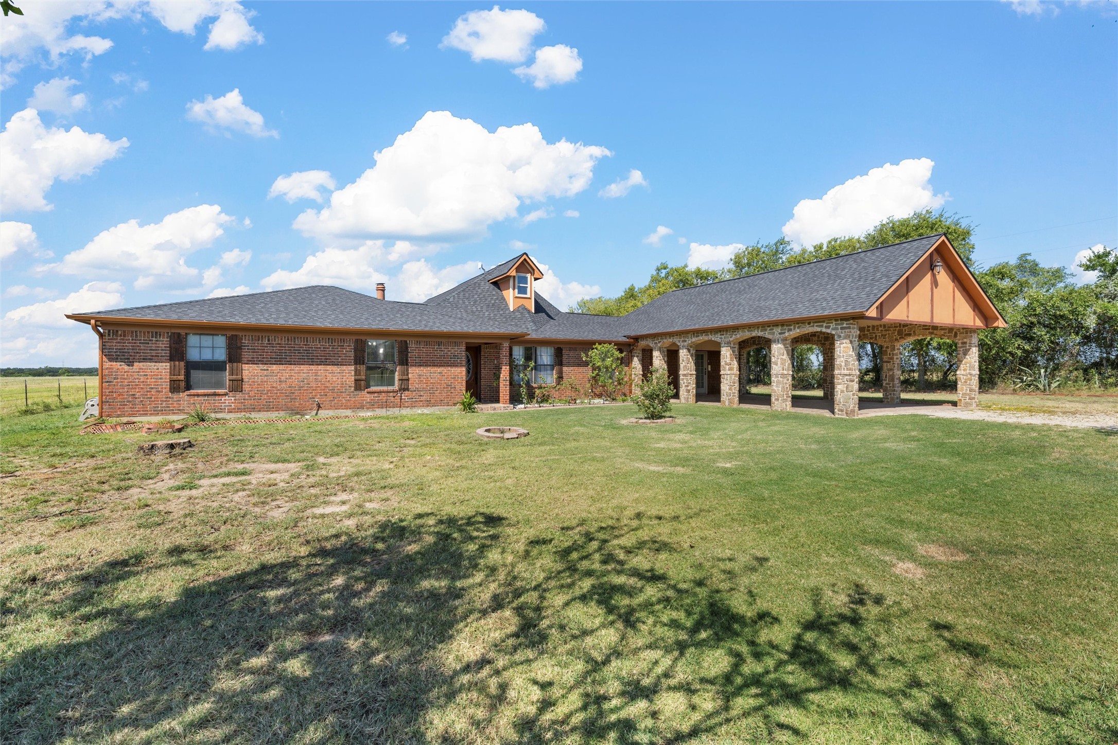 3433 W Tours Road