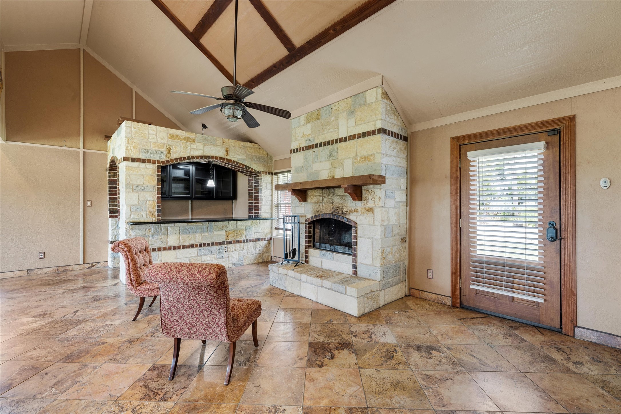 3433 W Tours Road