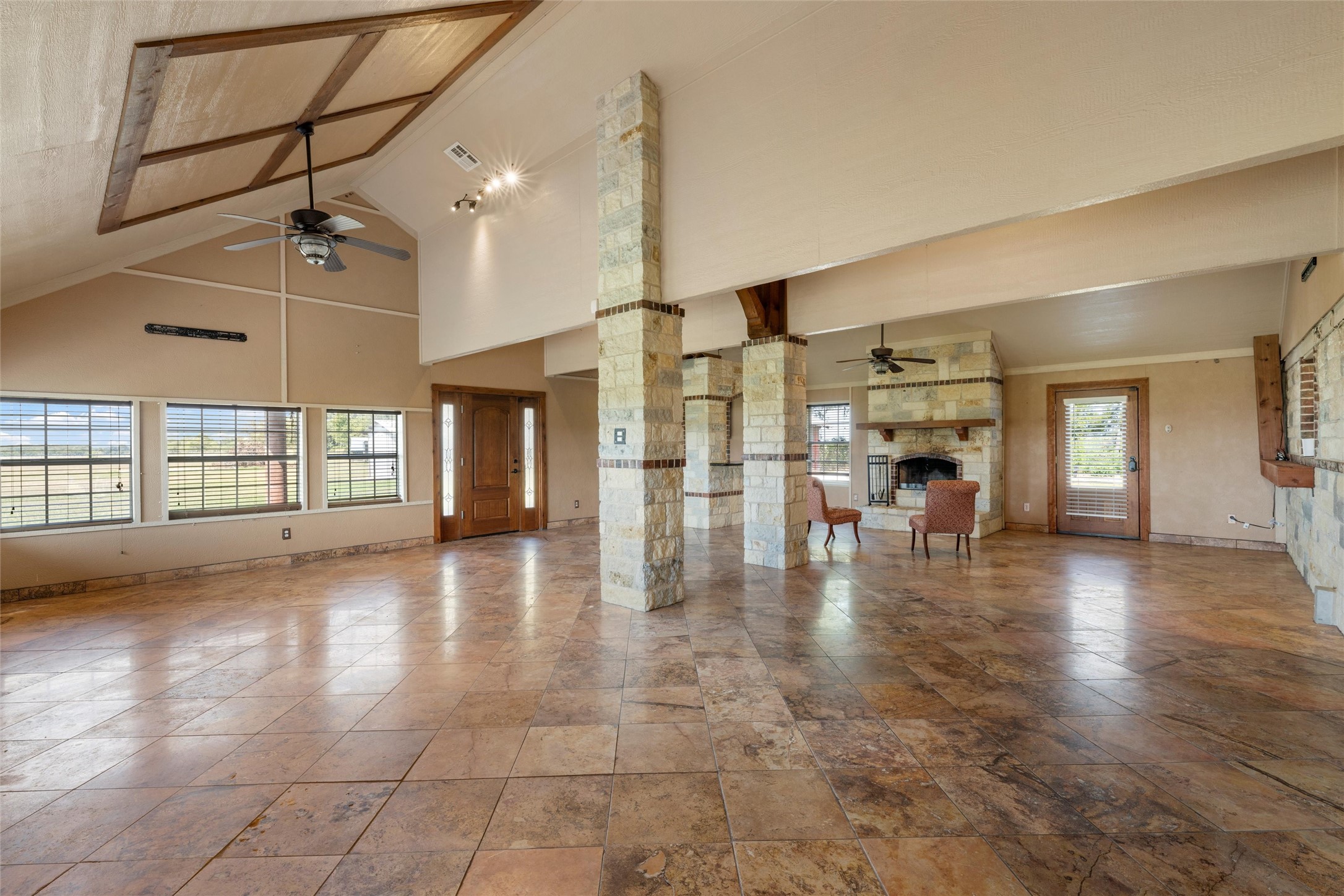 3433 W Tours Road