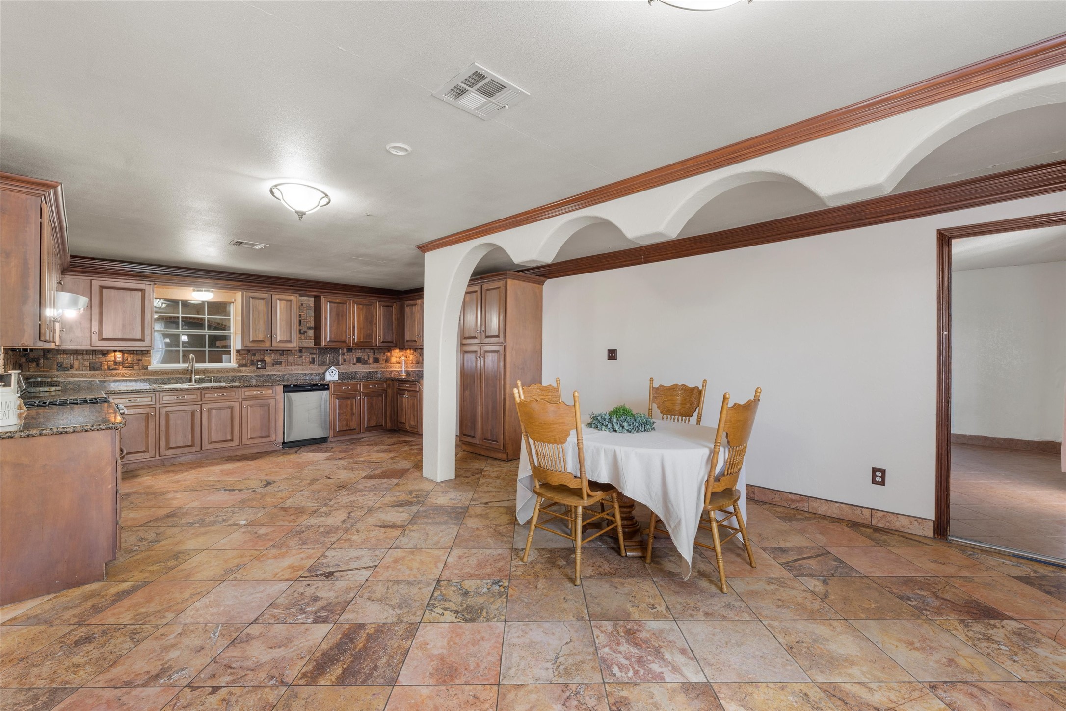 3433 W Tours Road