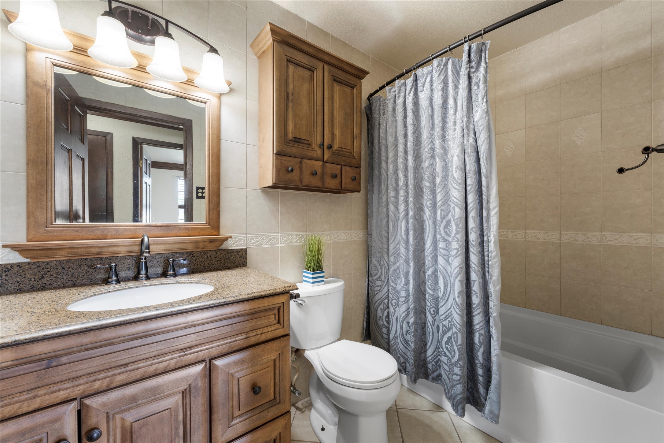 3433 W Tours Road