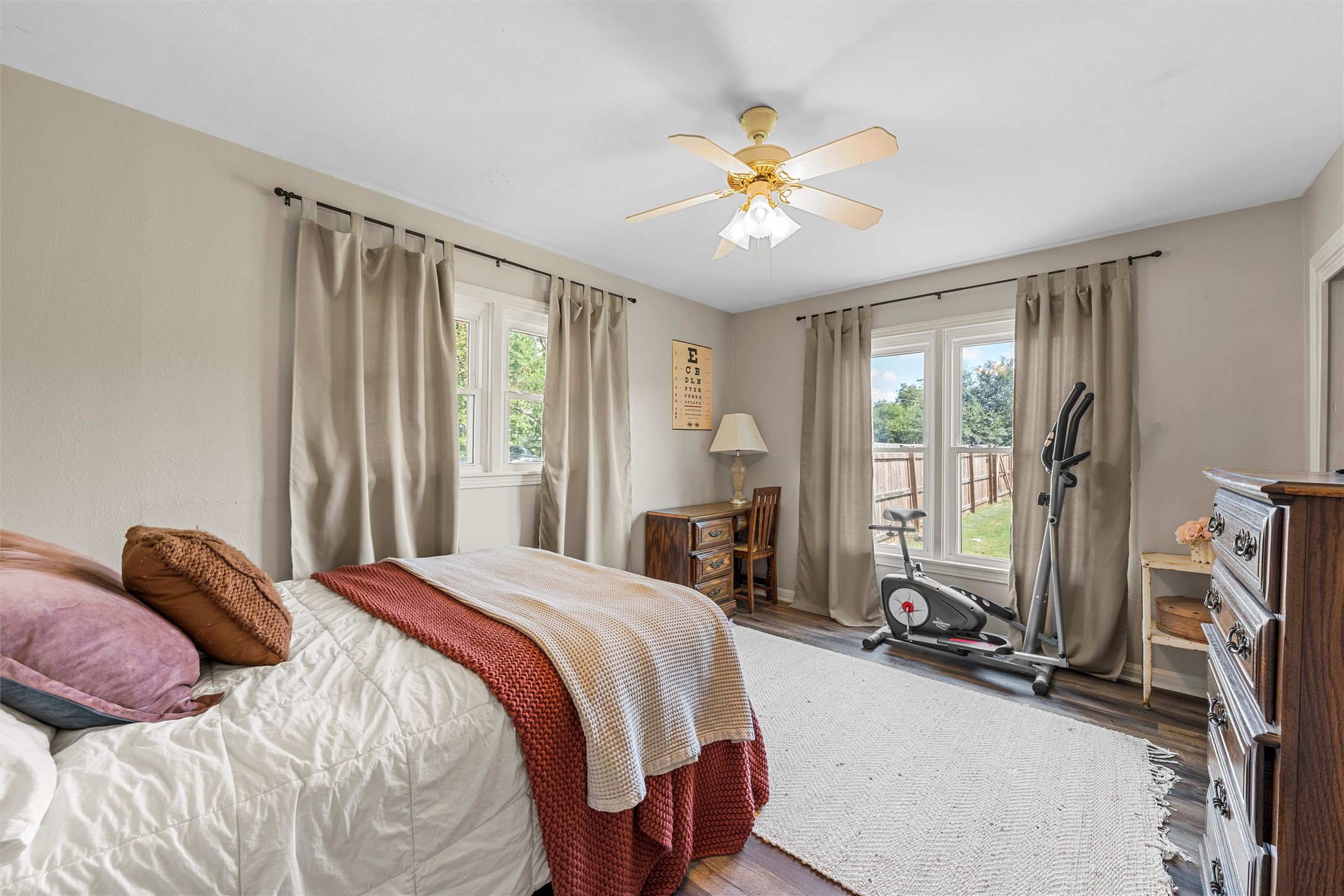 703 E Hackberry Street