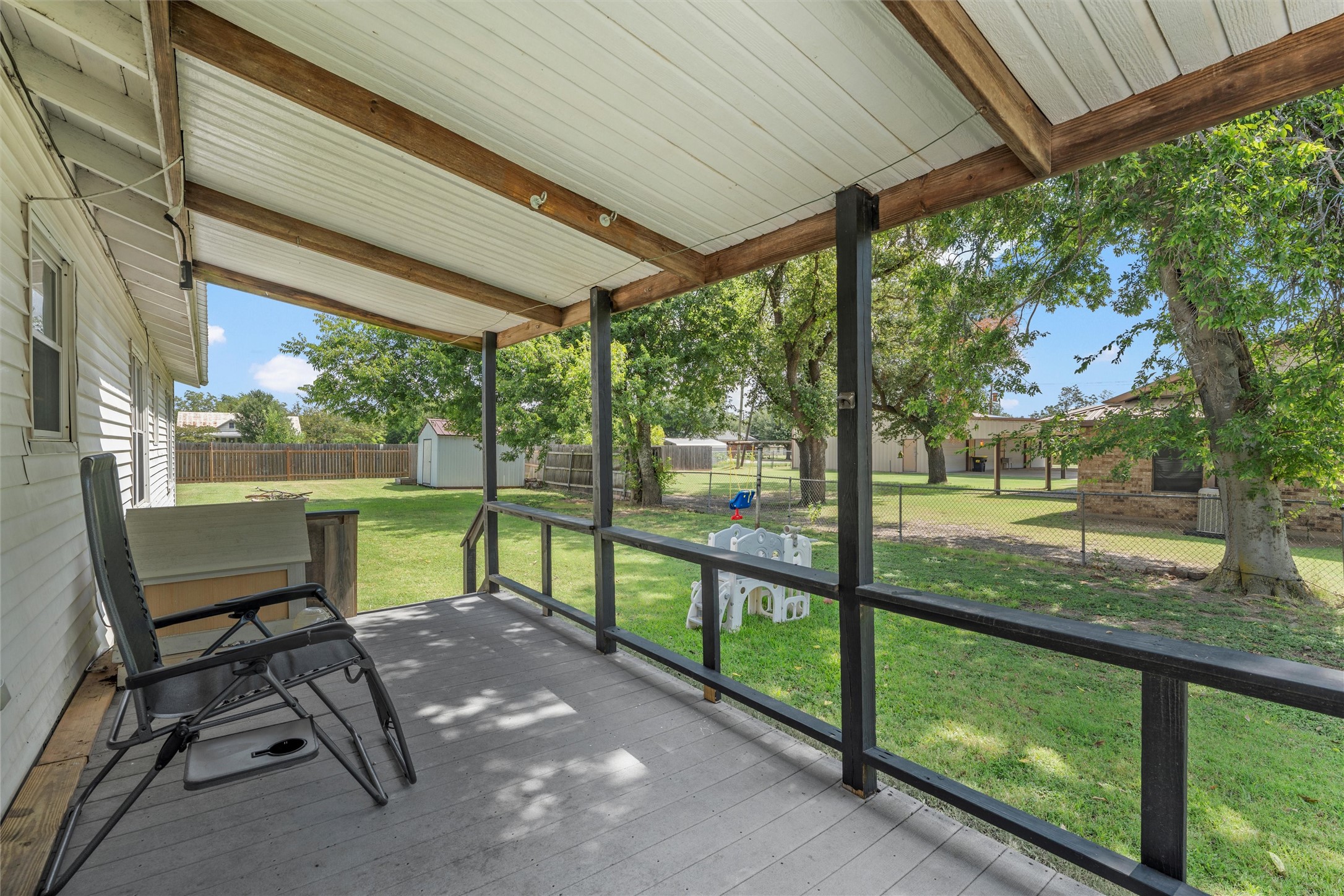 703 E Hackberry Street