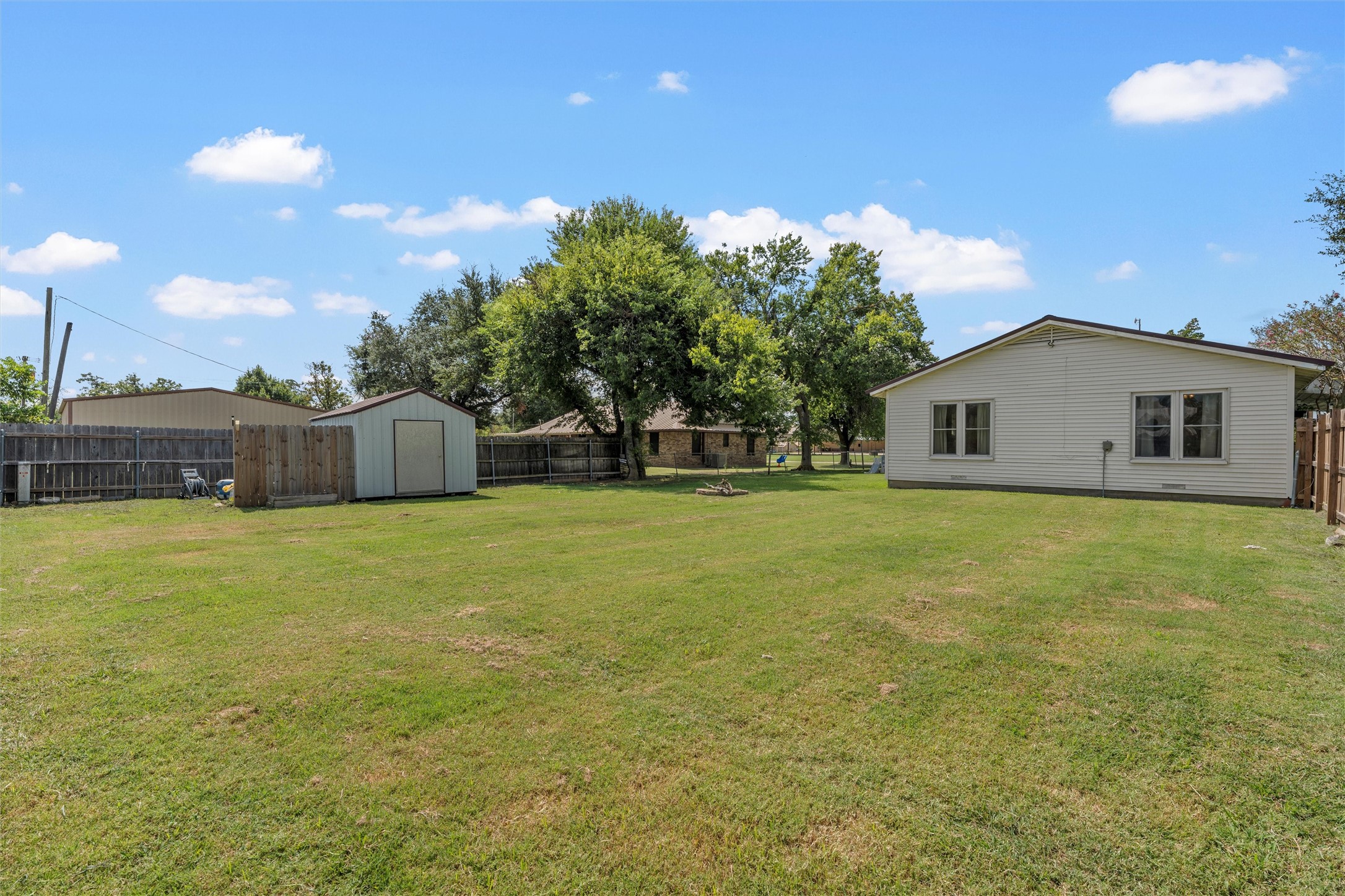 703 E Hackberry Street