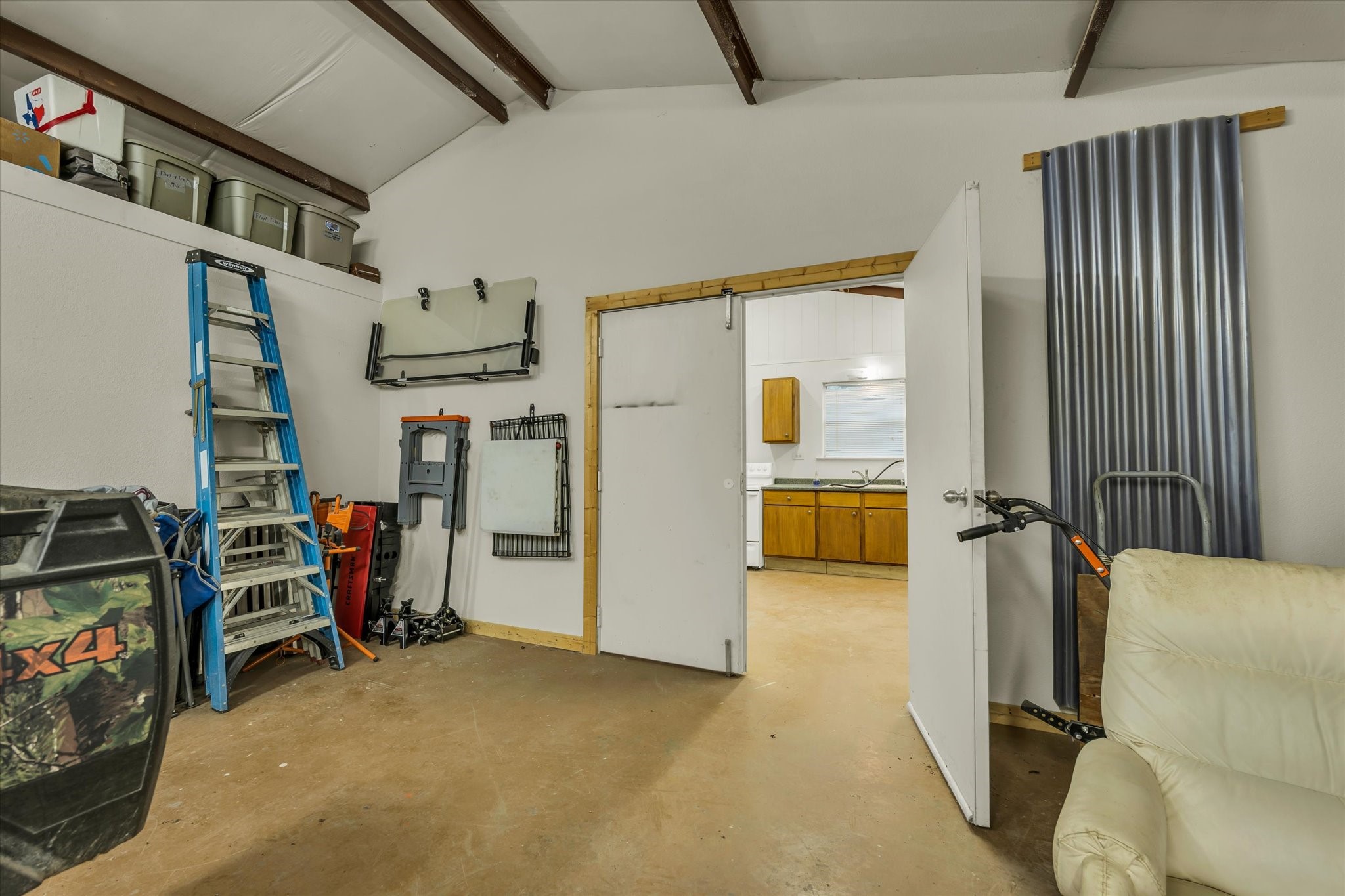 831 County Road 2200