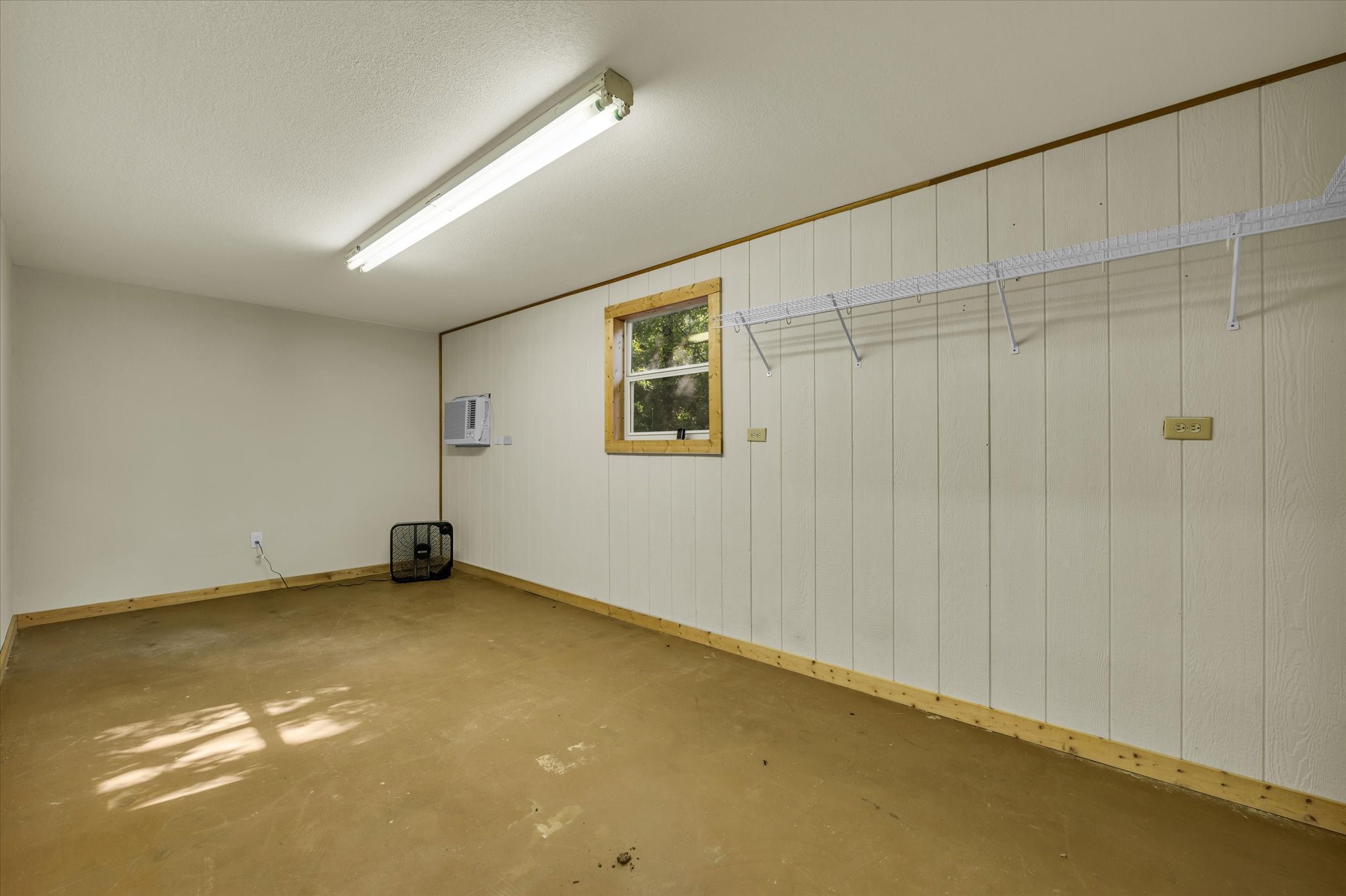 831 County Road 2200