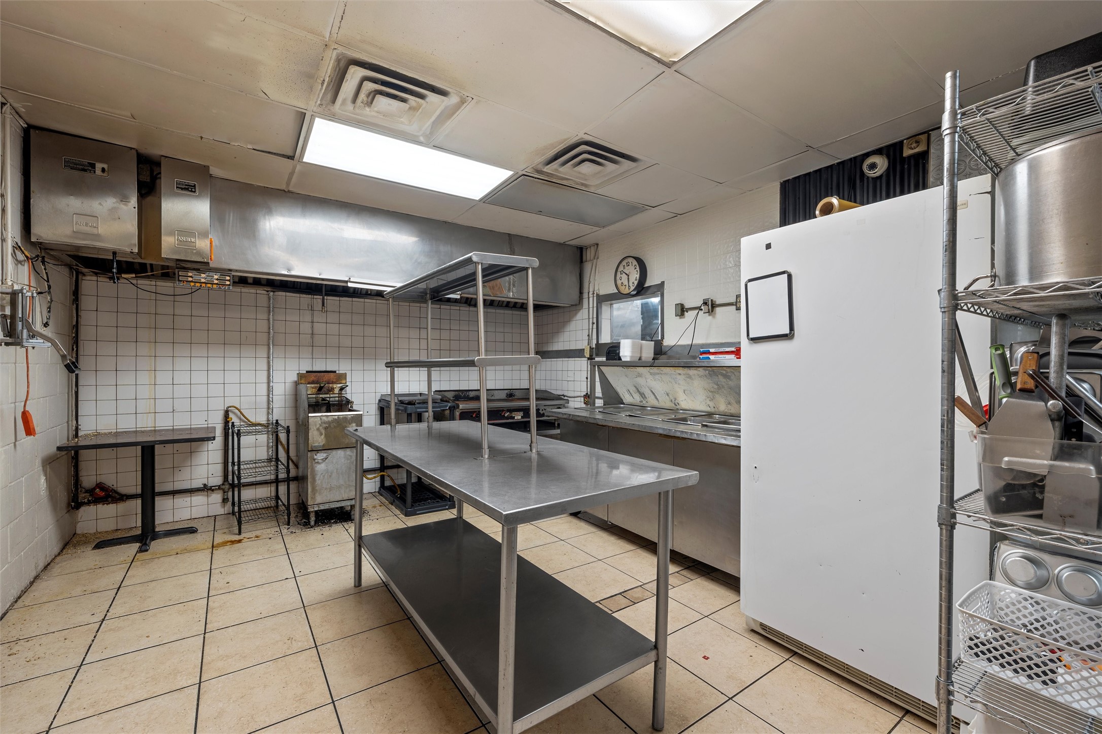 100 Czech Inn Drive