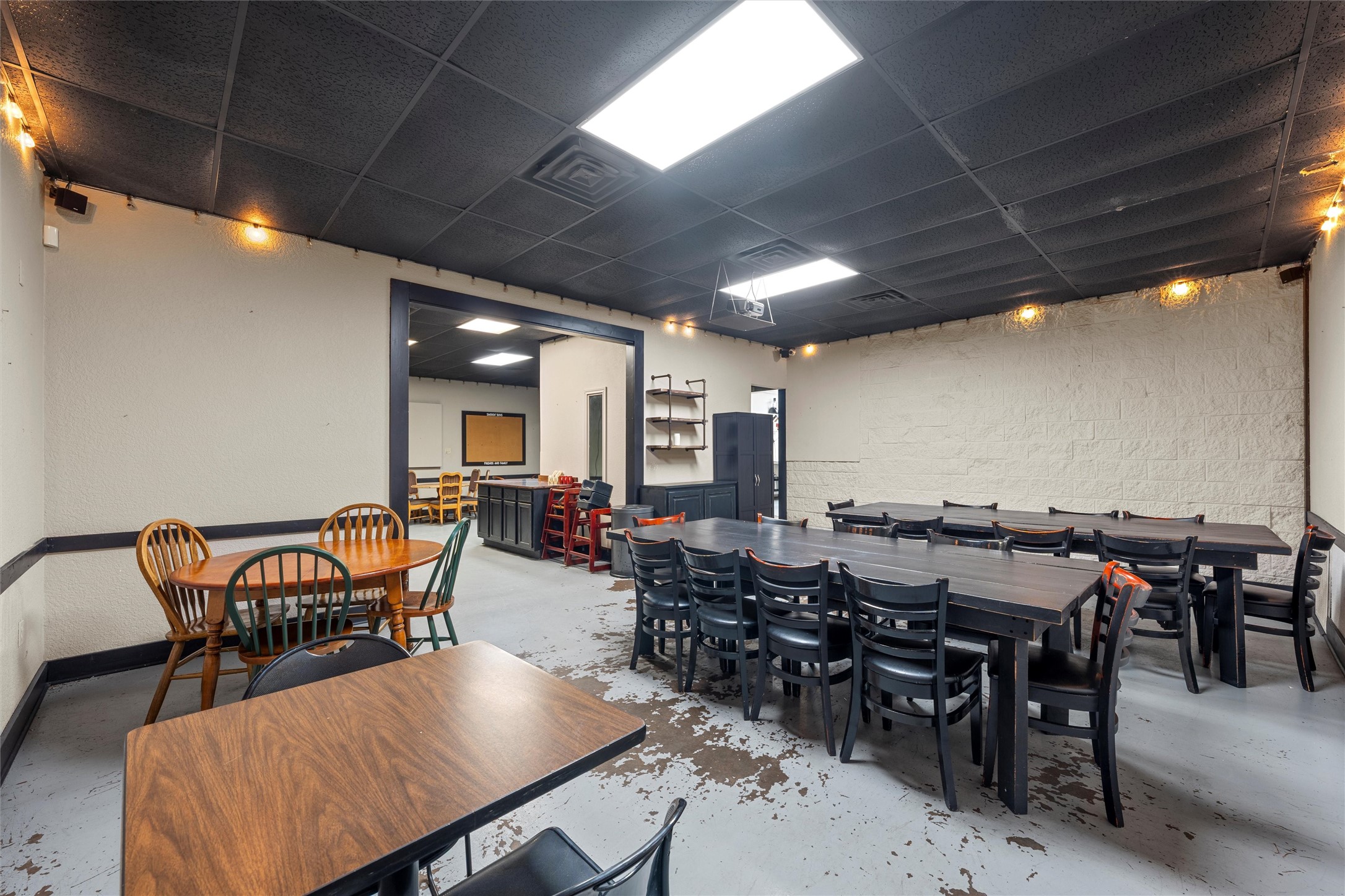100 Czech Inn Drive