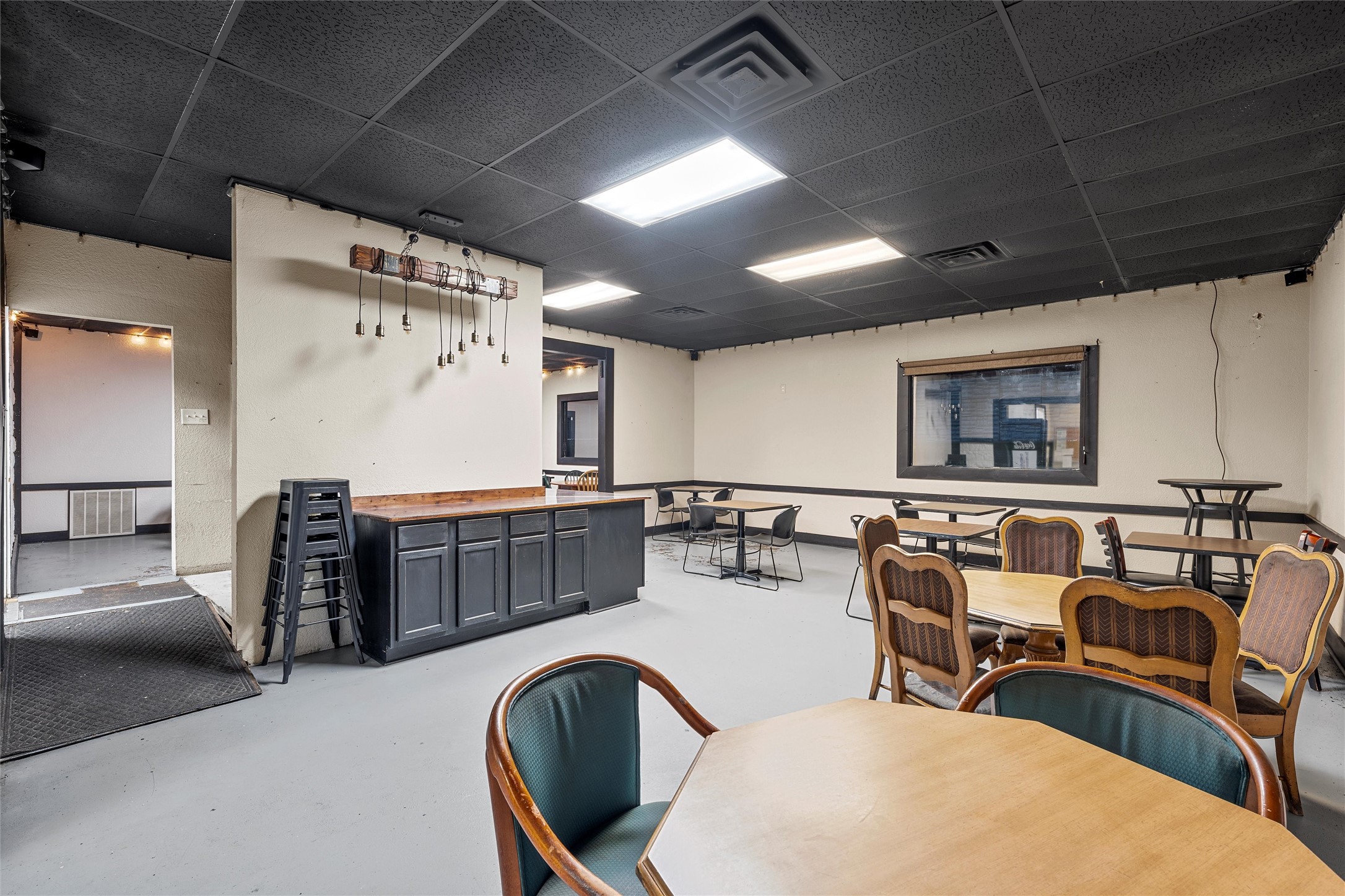 100 Czech Inn Drive