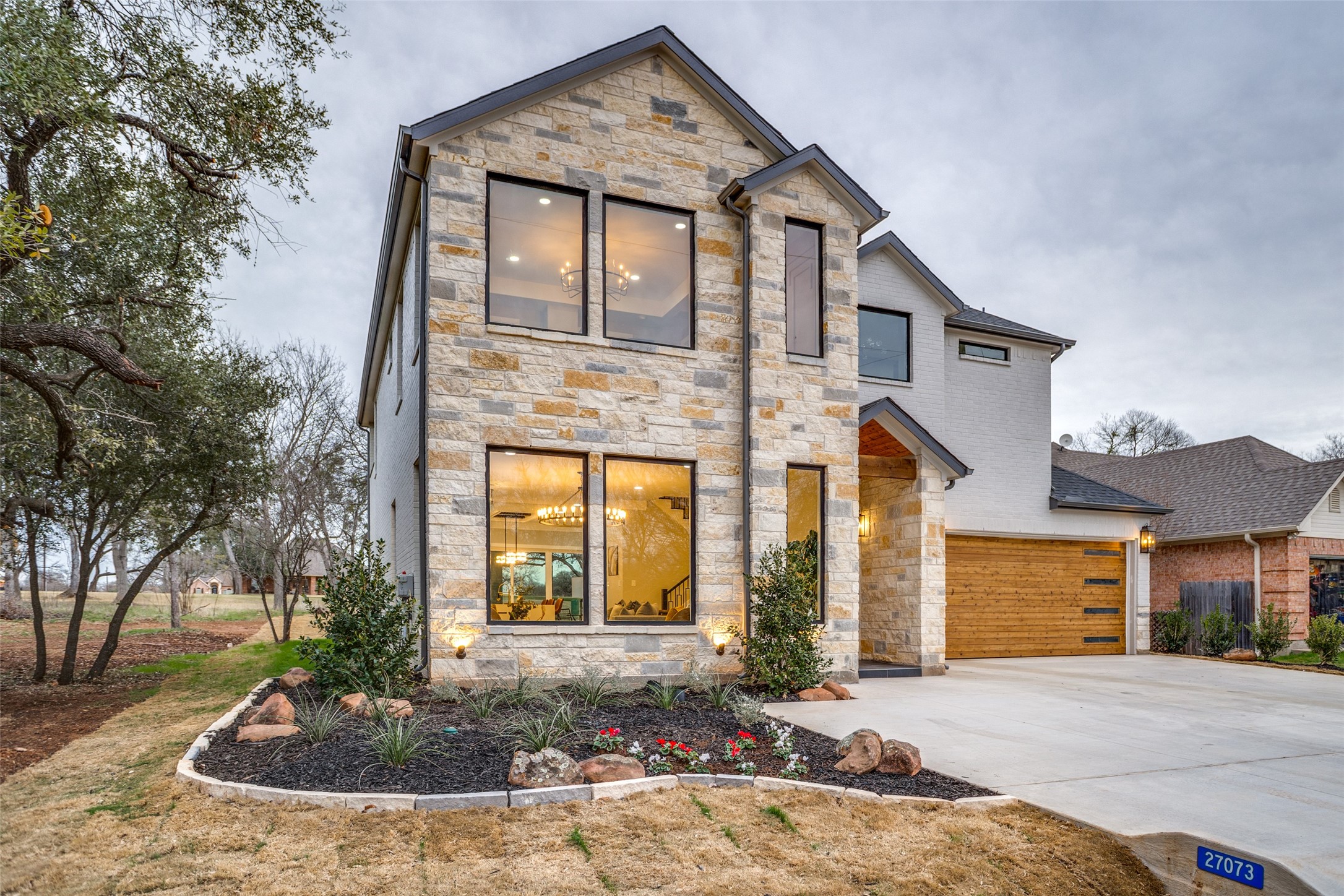 27073 Stonewood Drive