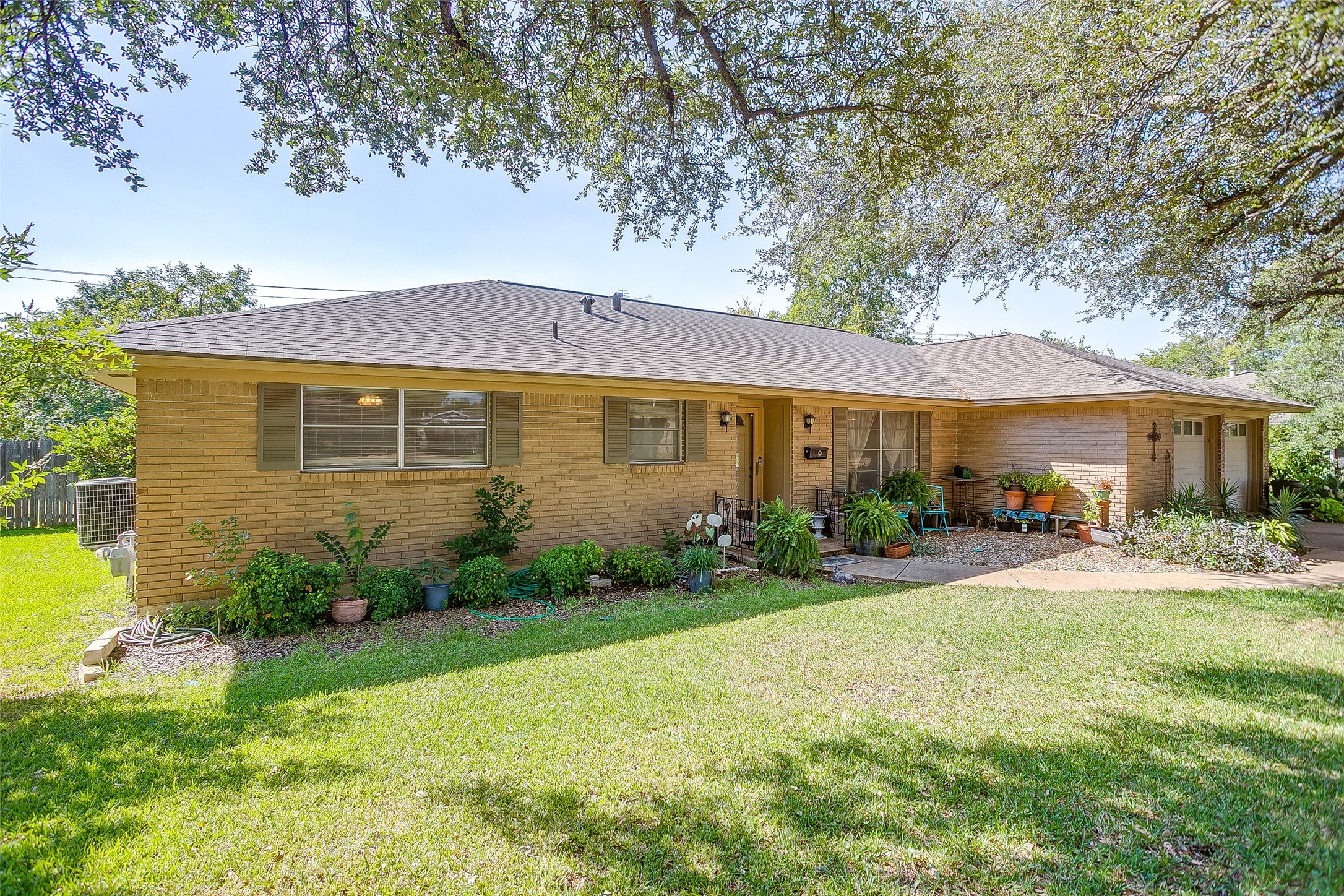 4704 Westlake Drive