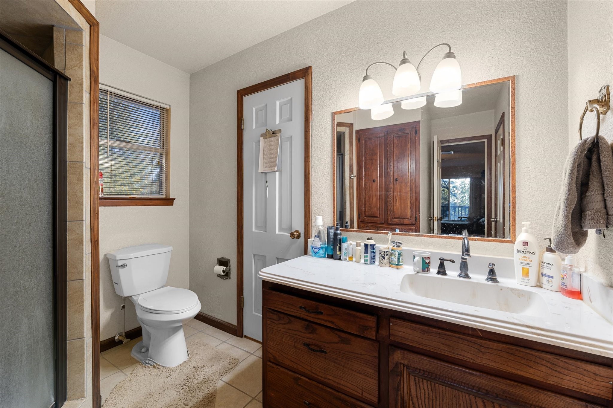 837 White Oak Drive