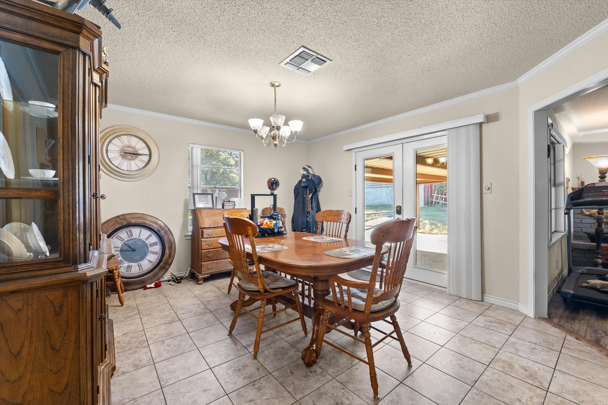 837 White Oak Drive