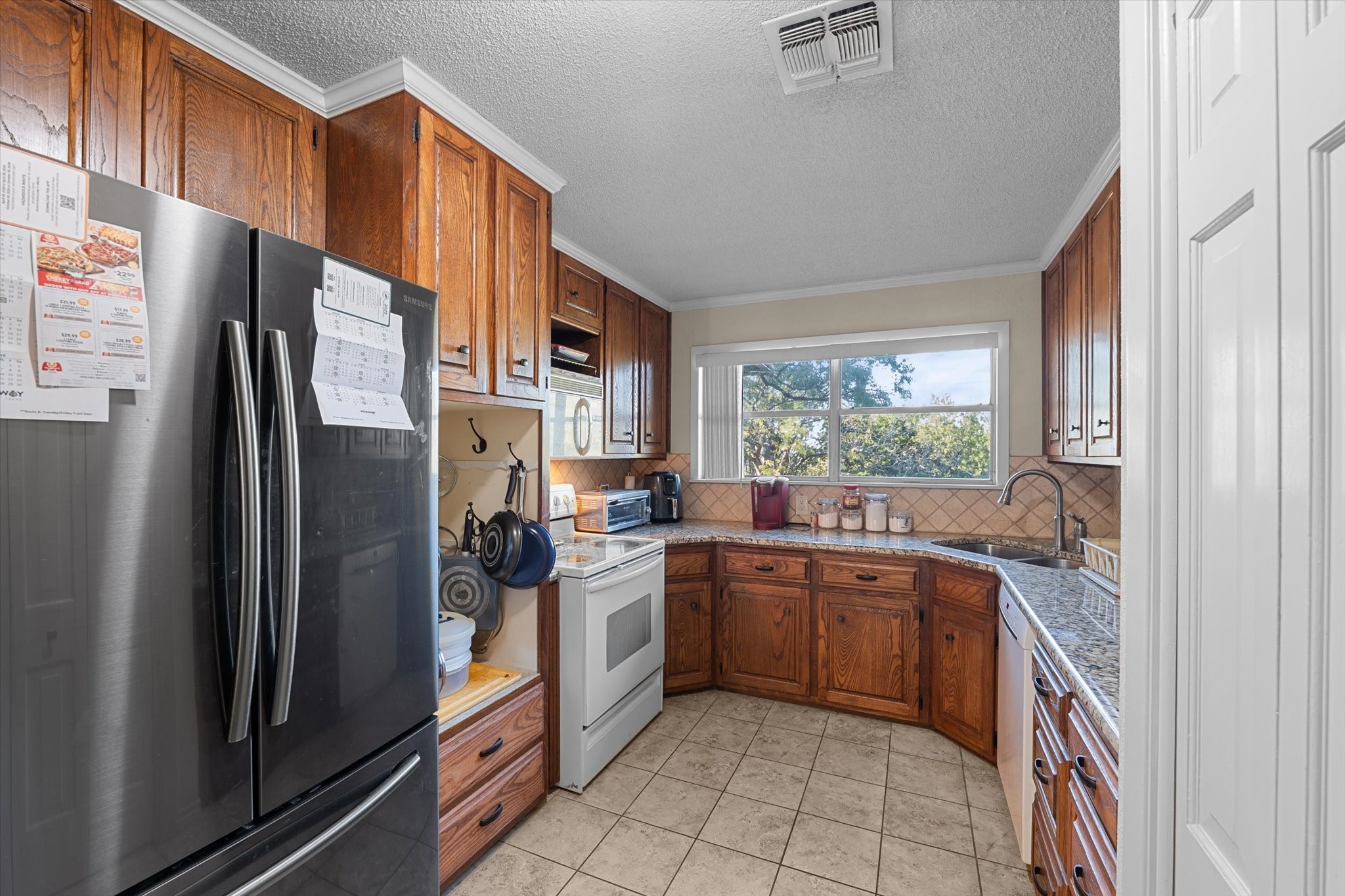 837 White Oak Drive