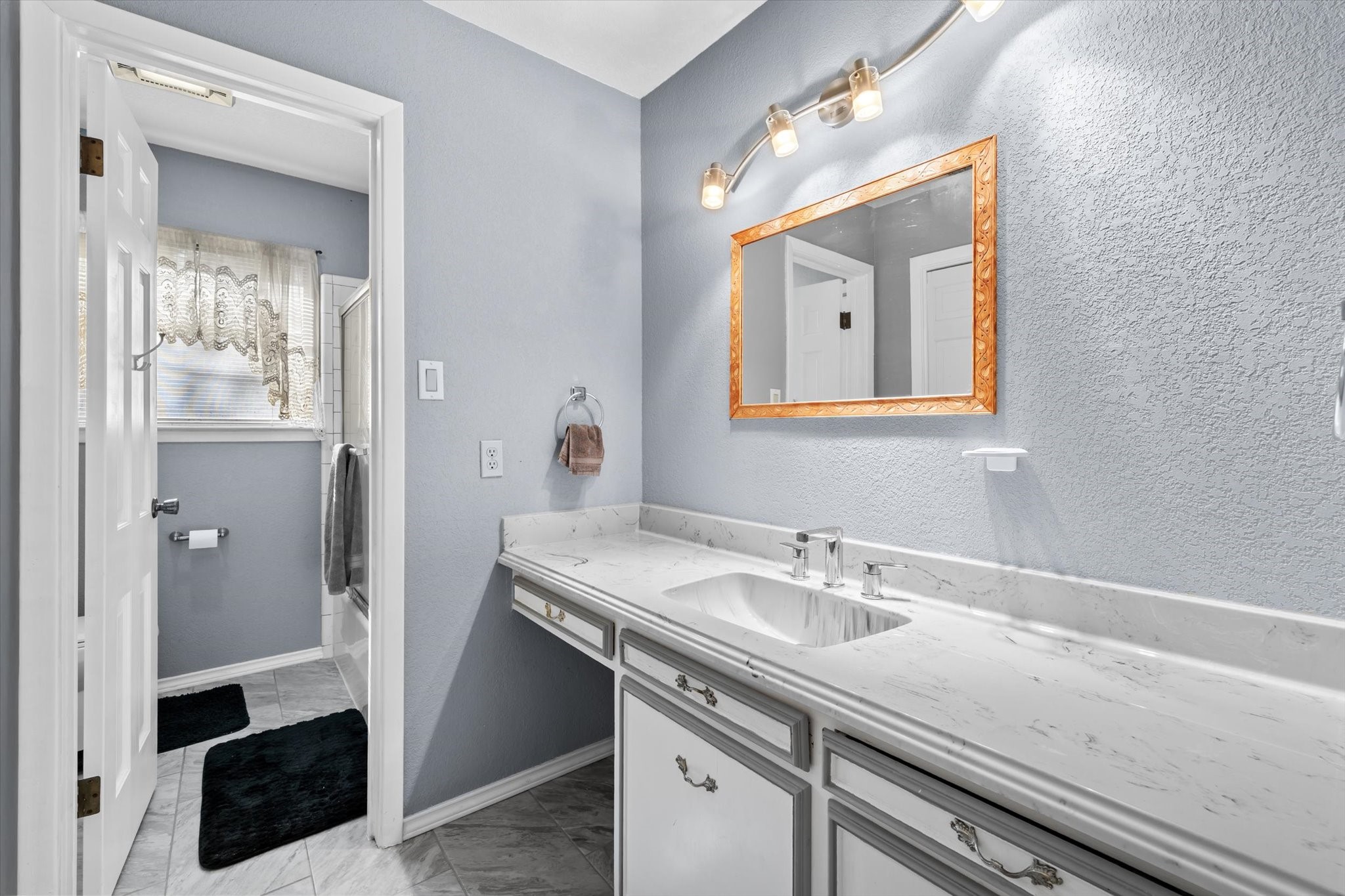 837 White Oak Drive