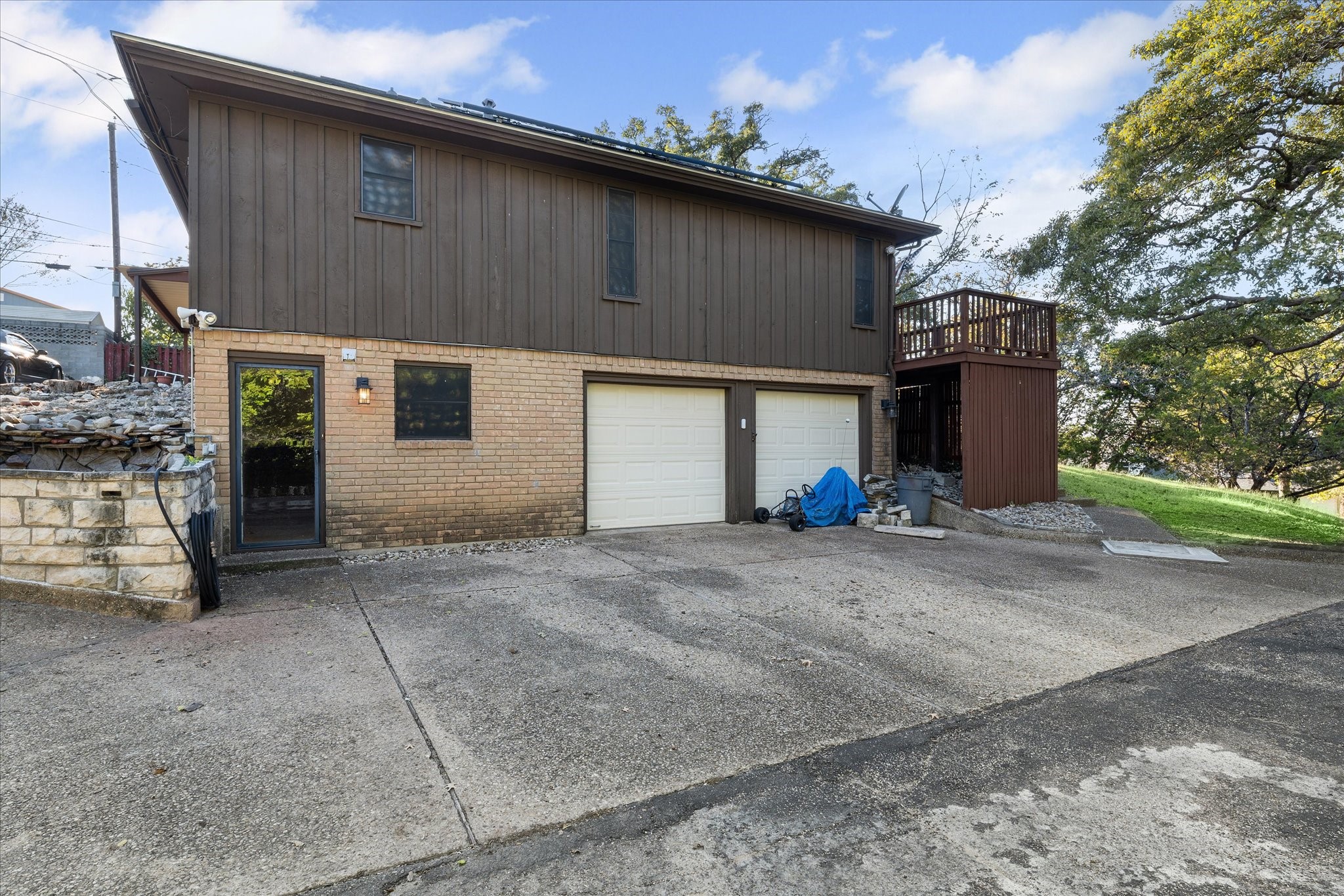 837 White Oak Drive