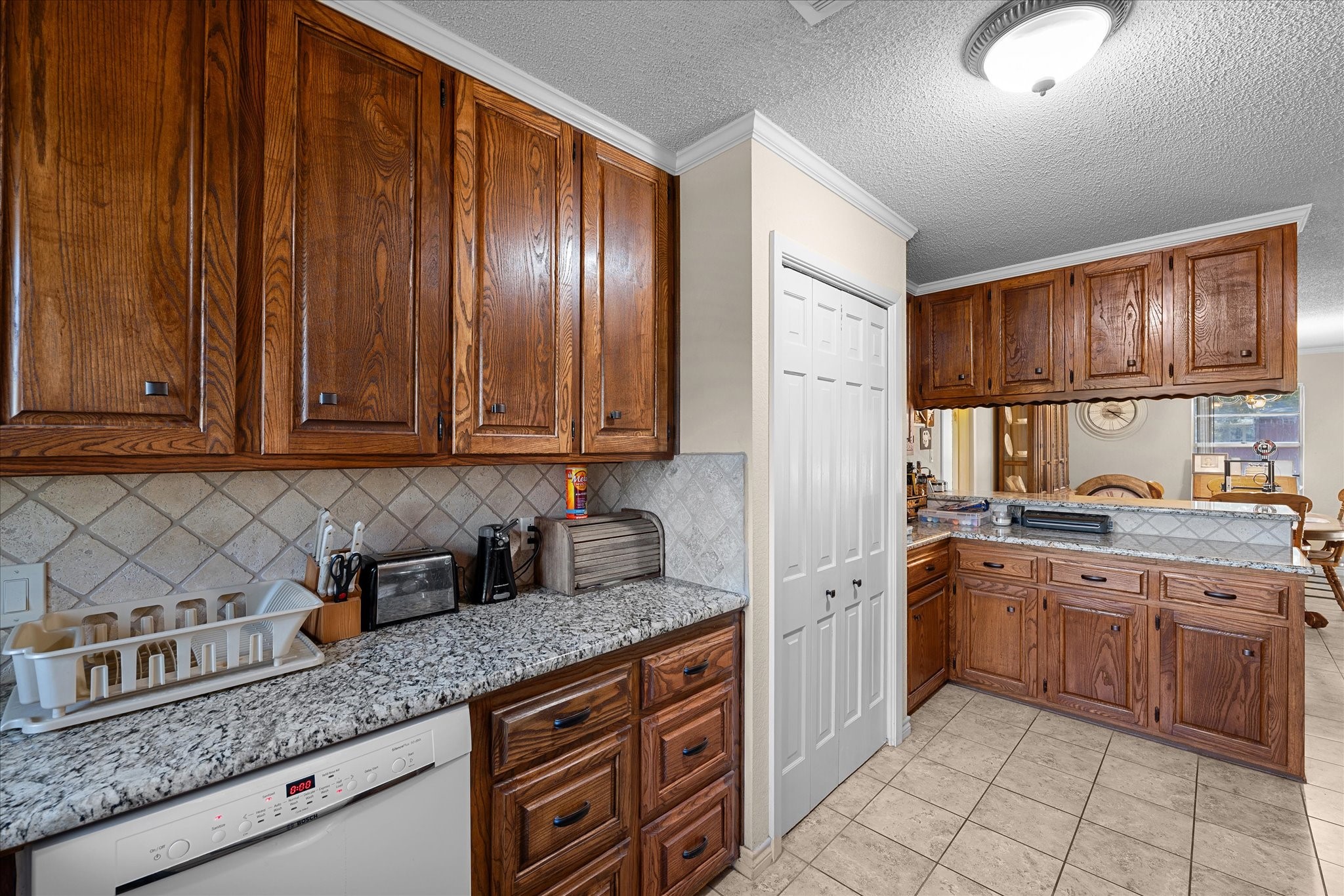 837 White Oak Drive