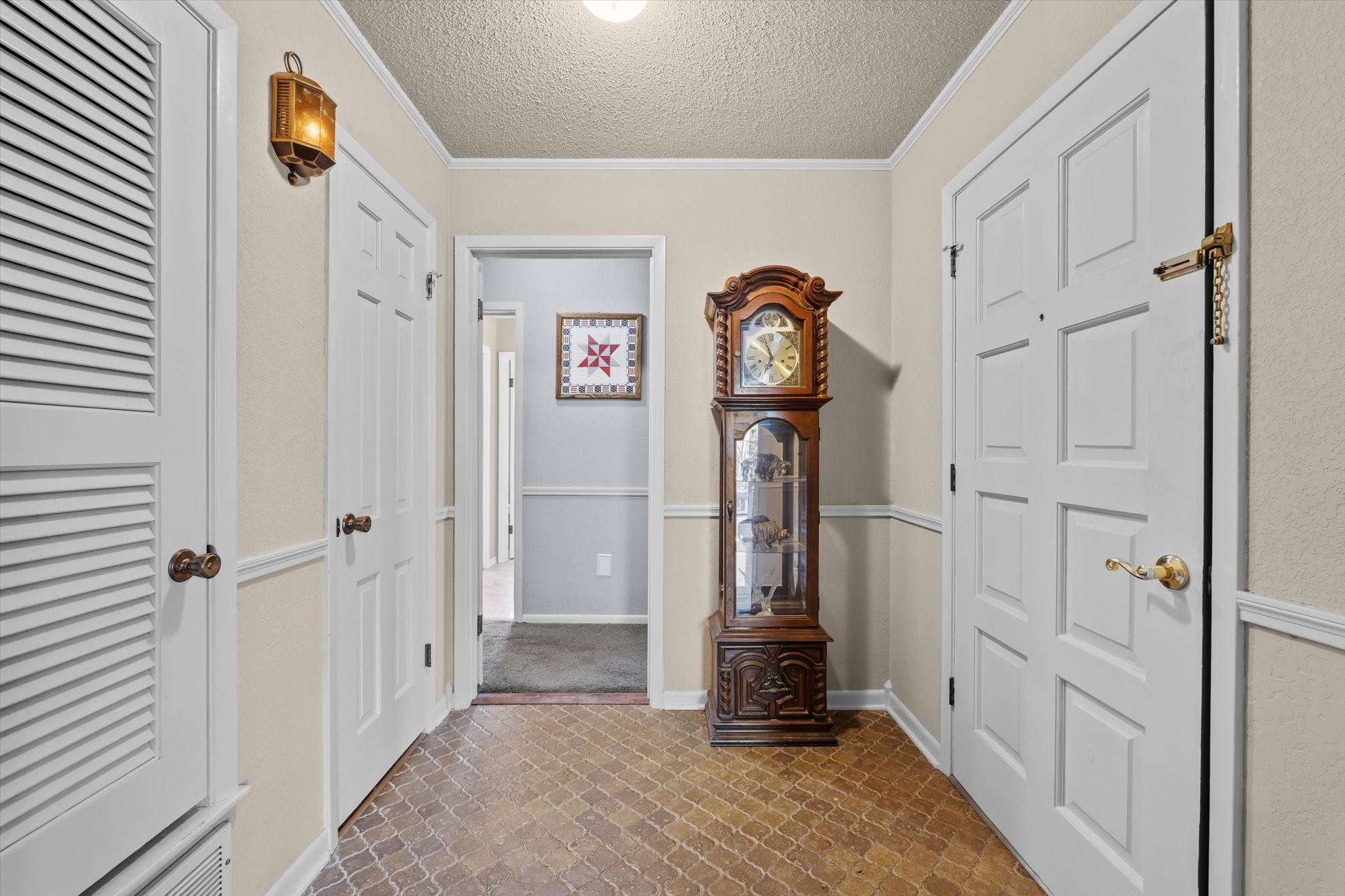 837 White Oak Drive