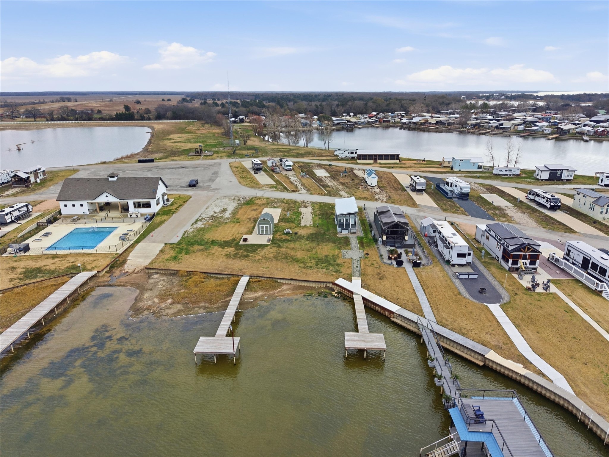 5224 Waterfront Road