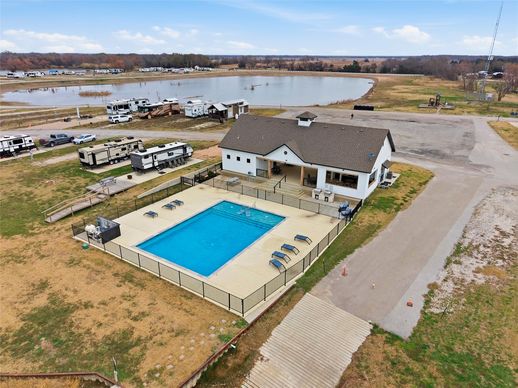 5224 Waterfront Road