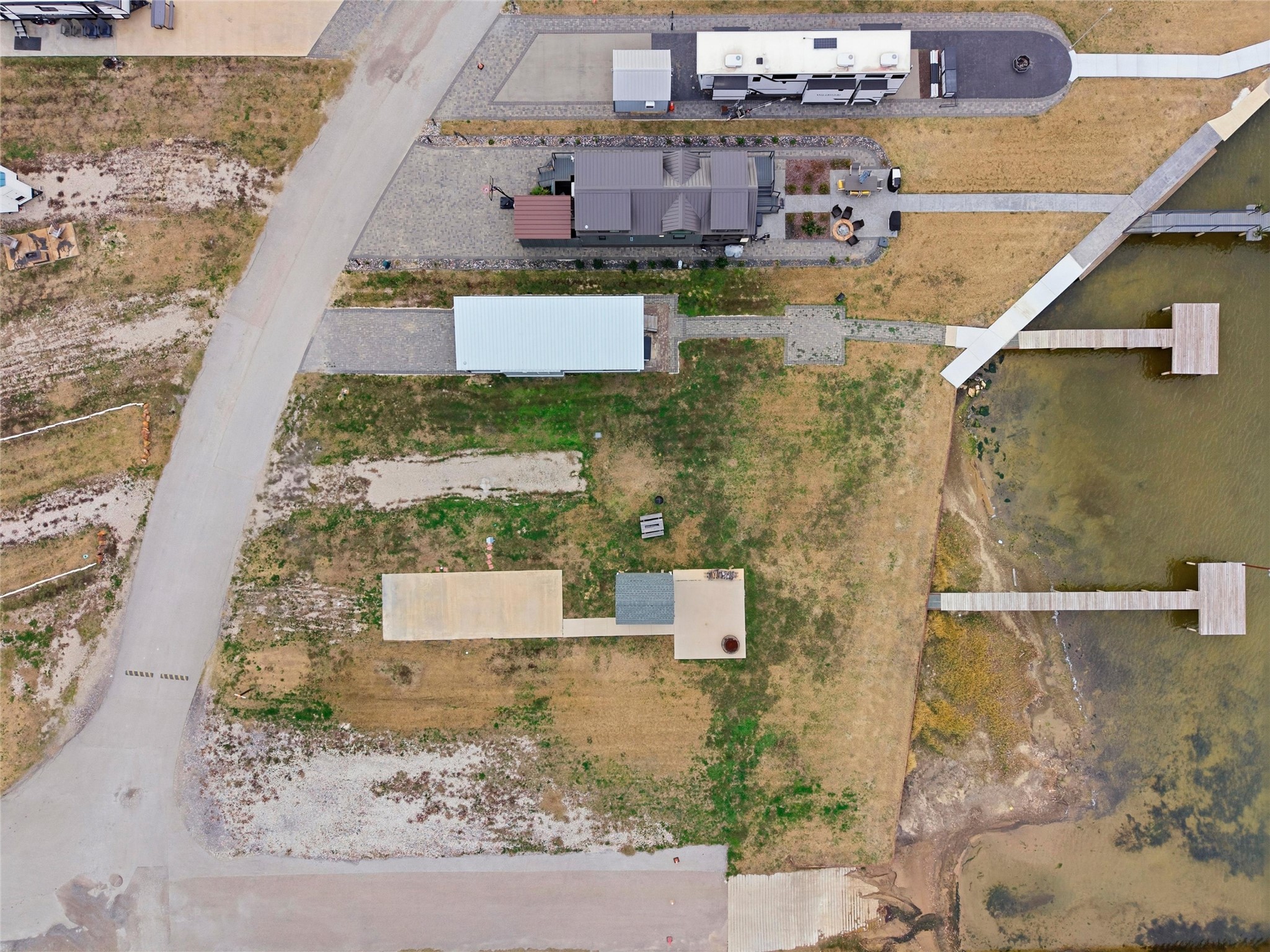 5224 Waterfront Road