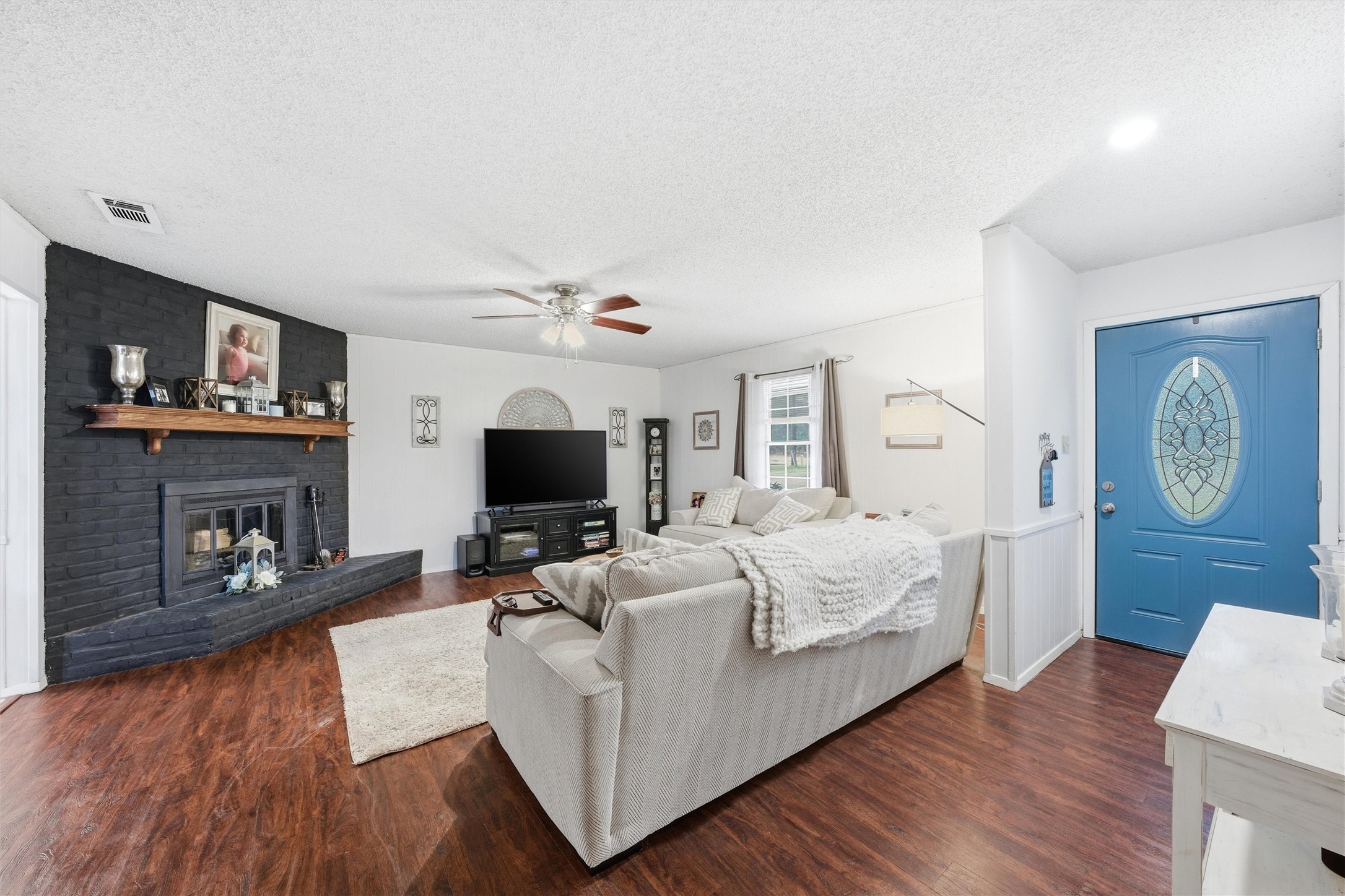 109 E Moonlight Drive