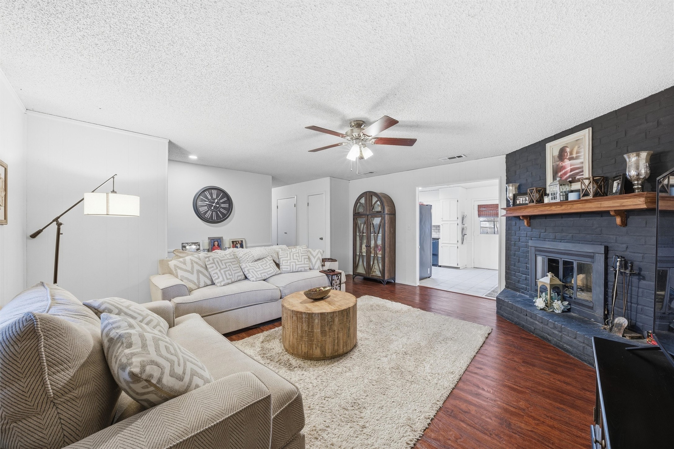 109 E Moonlight Drive