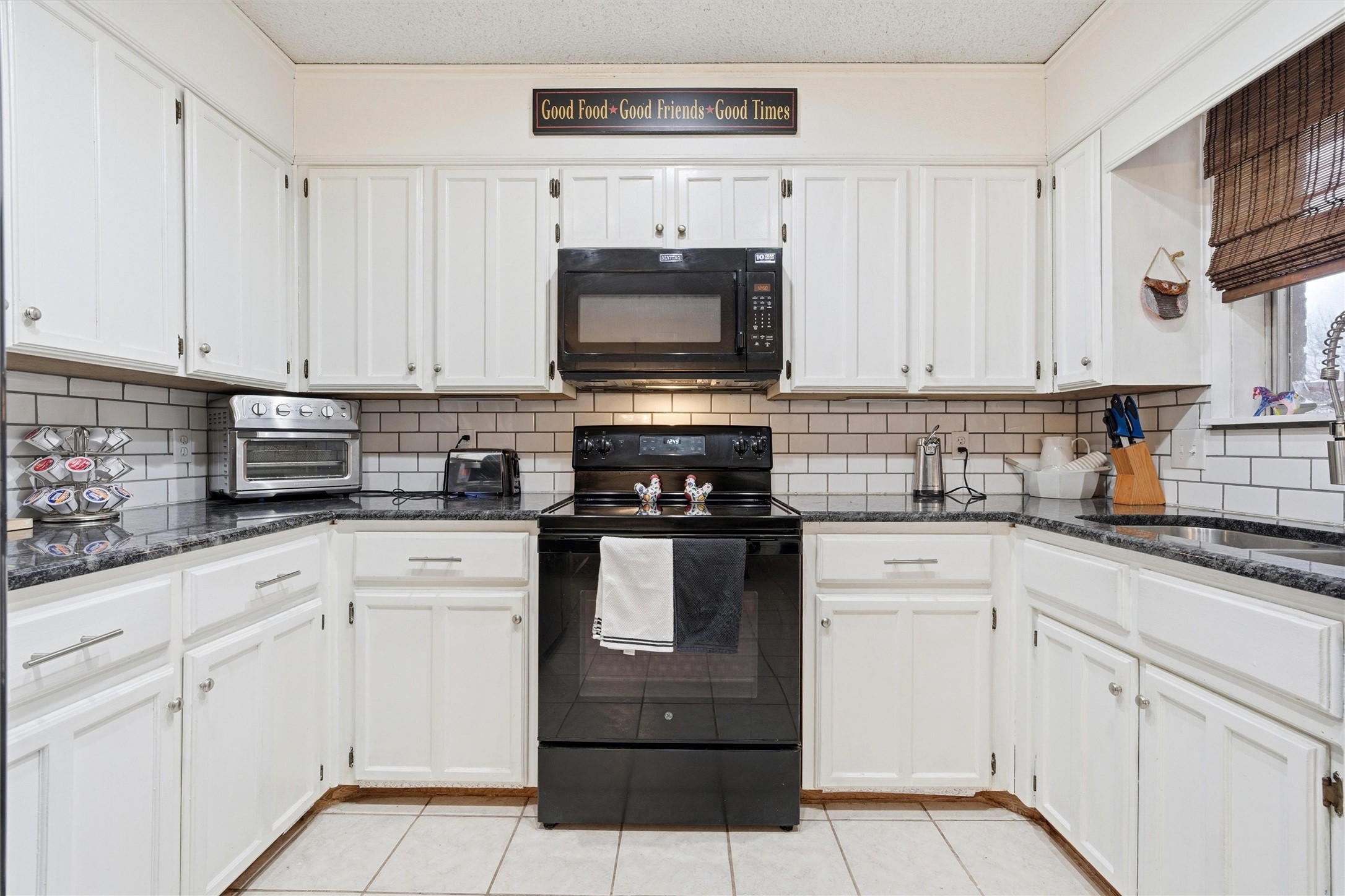 109 E Moonlight Drive