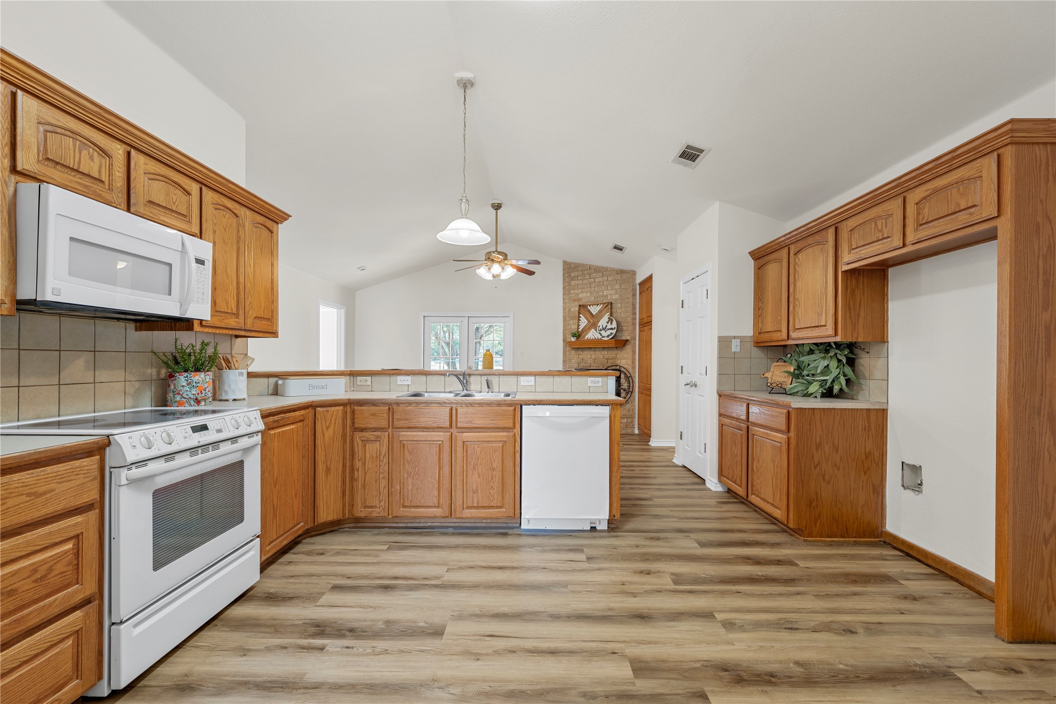 1392 Spanish Oak Trail