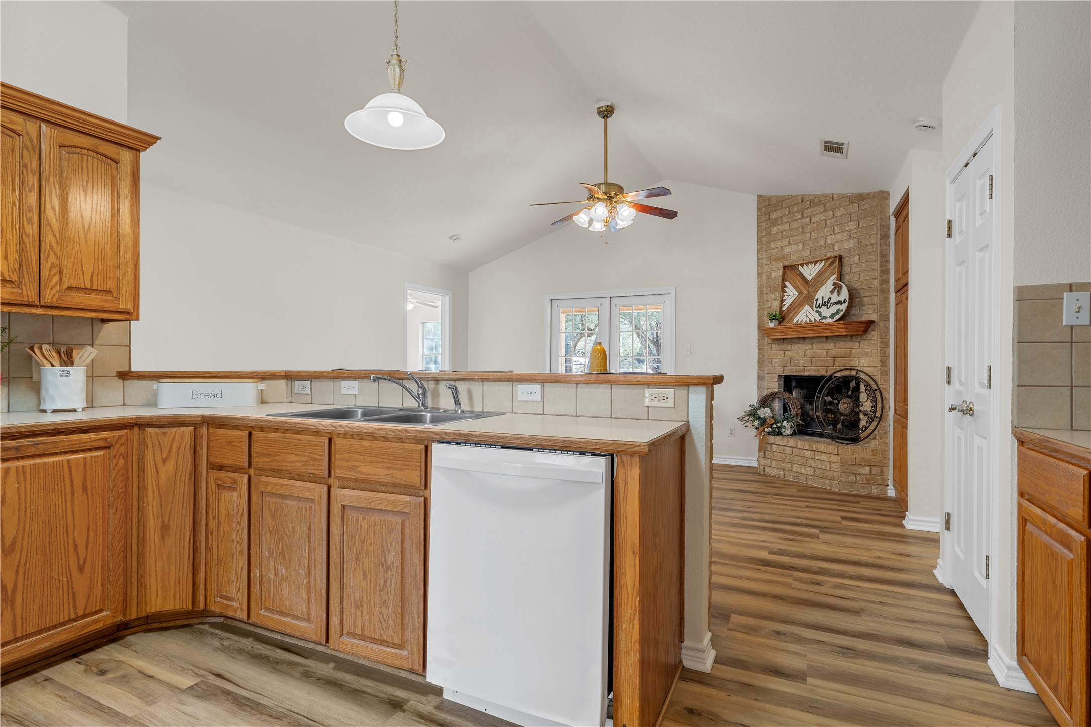 1392 Spanish Oak Trail