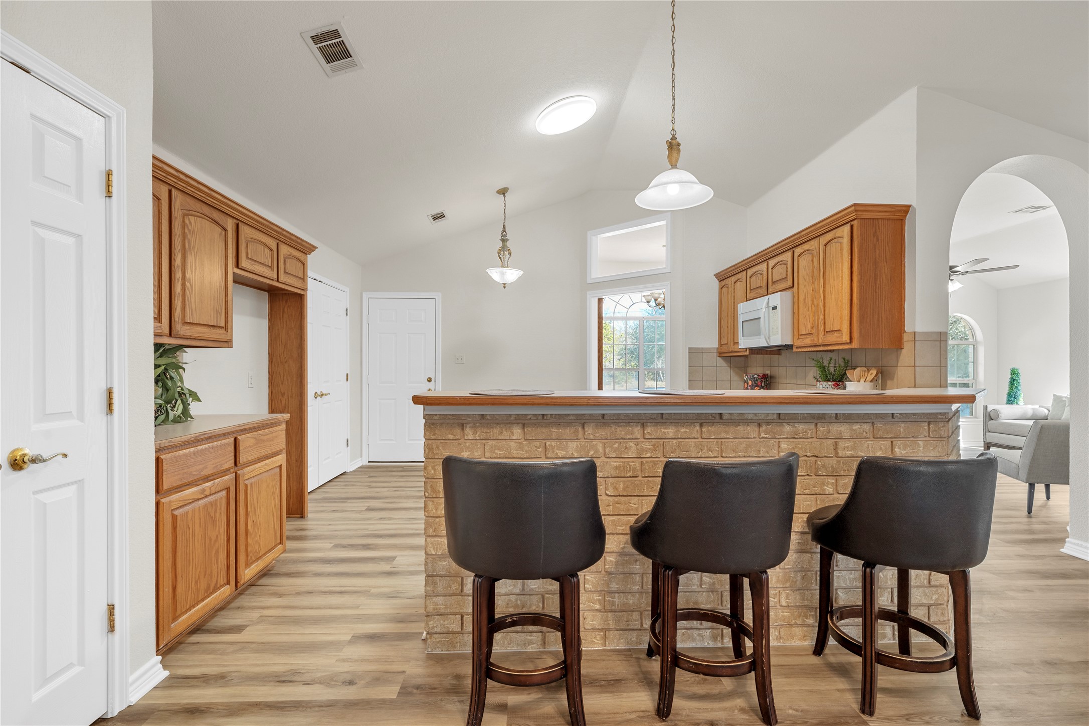 1392 Spanish Oak Trail