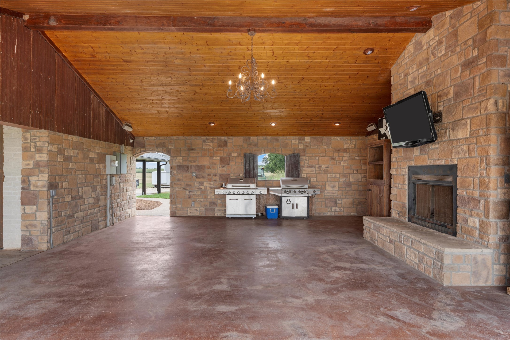 3057 Holy Road