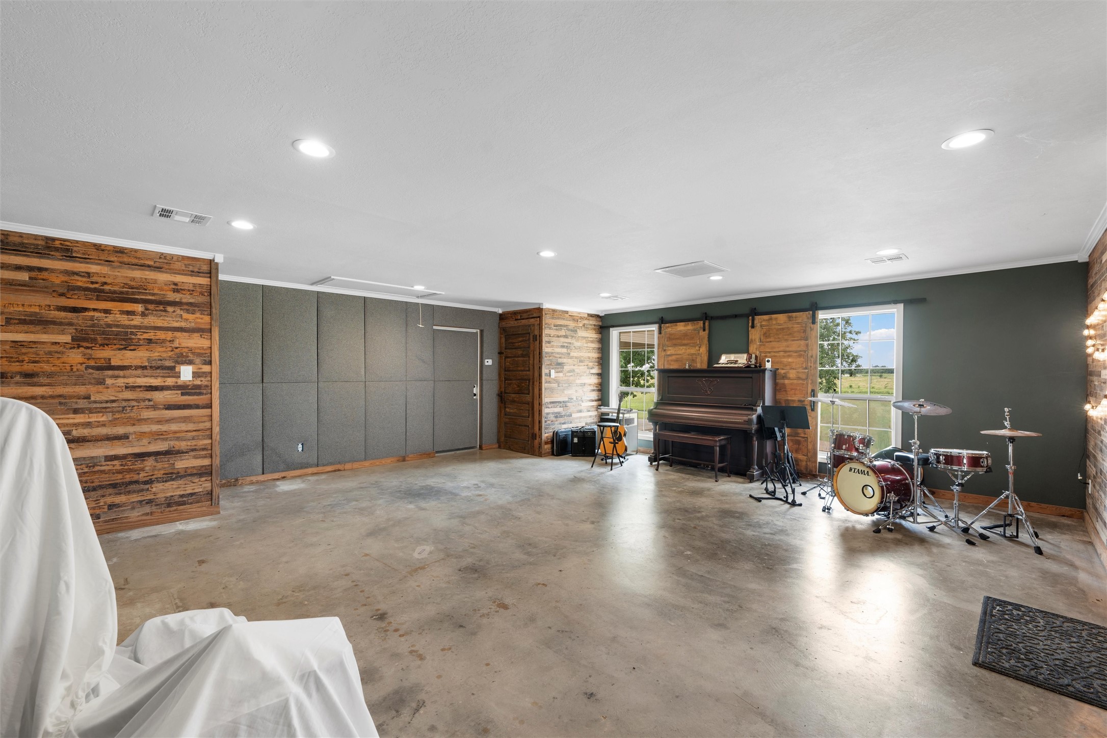 3057 Holy Road