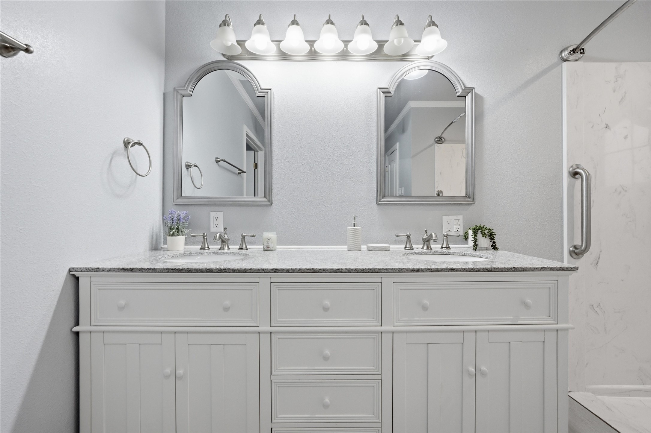 1211 Overlook Court