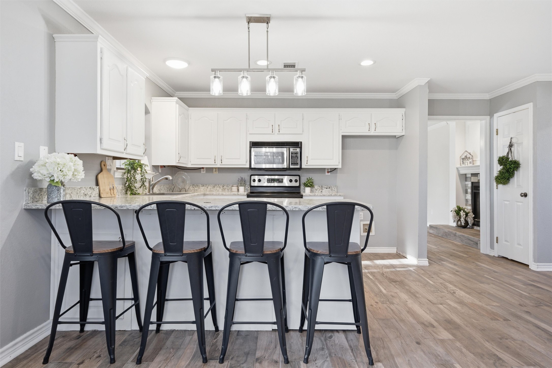 1211 Overlook Court
