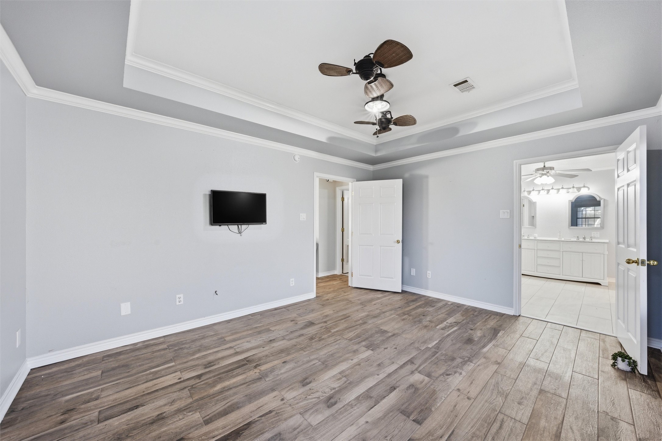 1211 Overlook Court