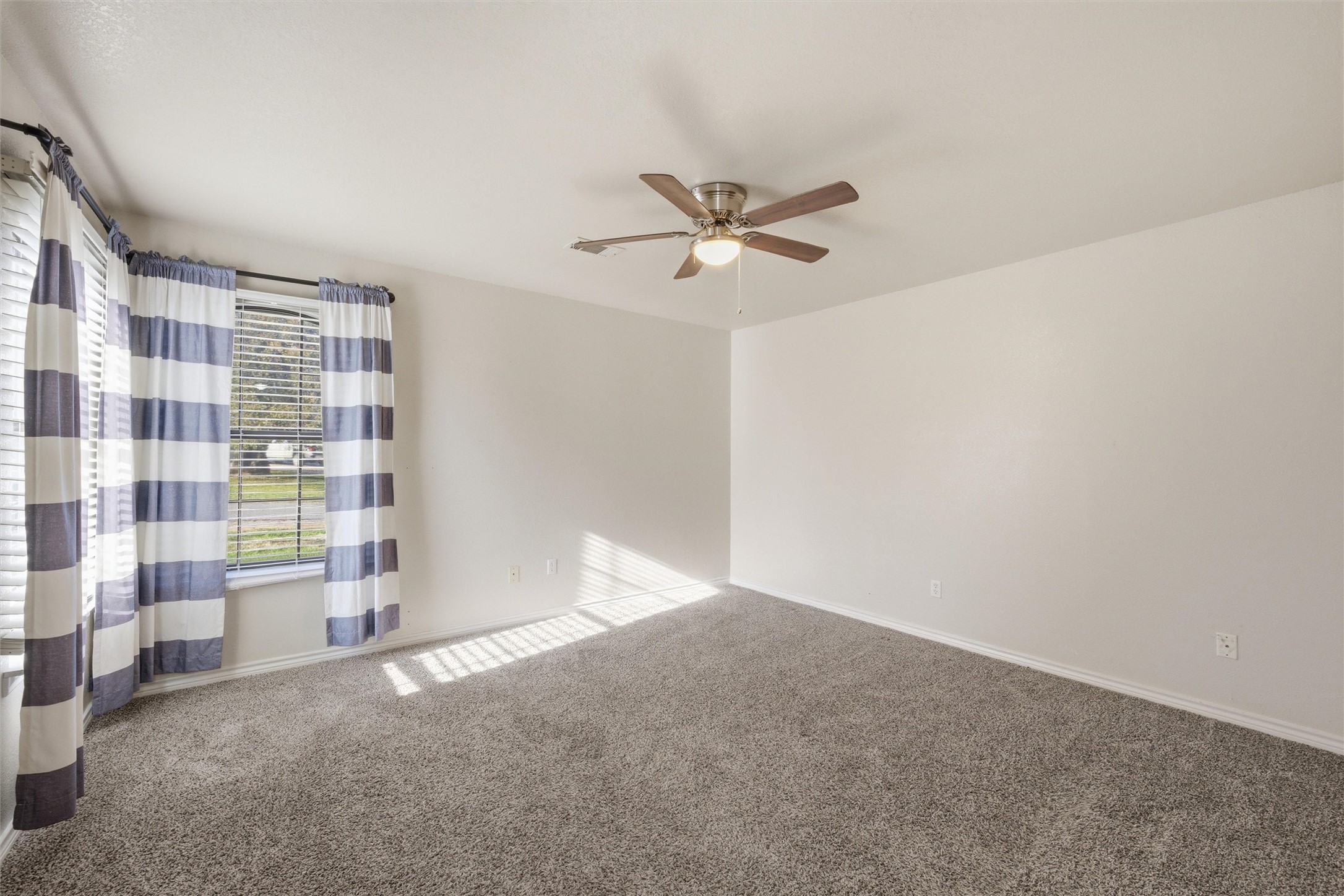 1211 Overlook Court