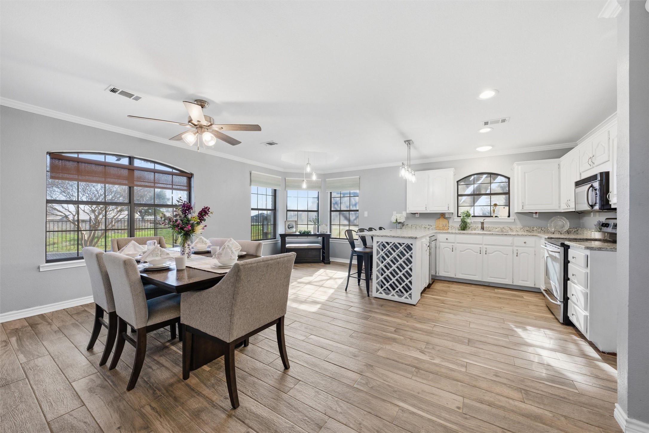 1211 Overlook Court