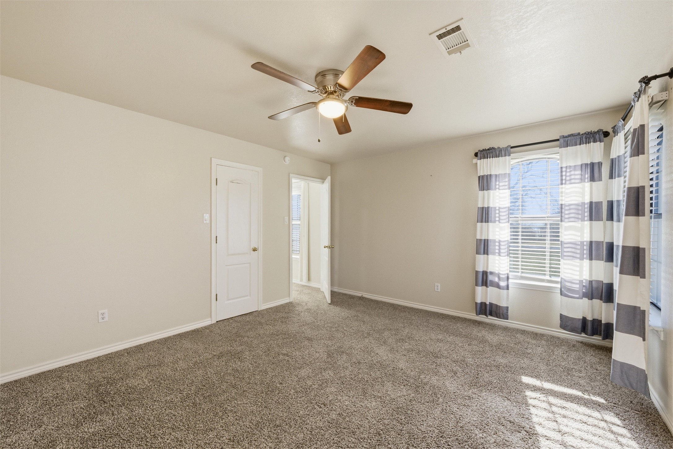 1211 Overlook Court