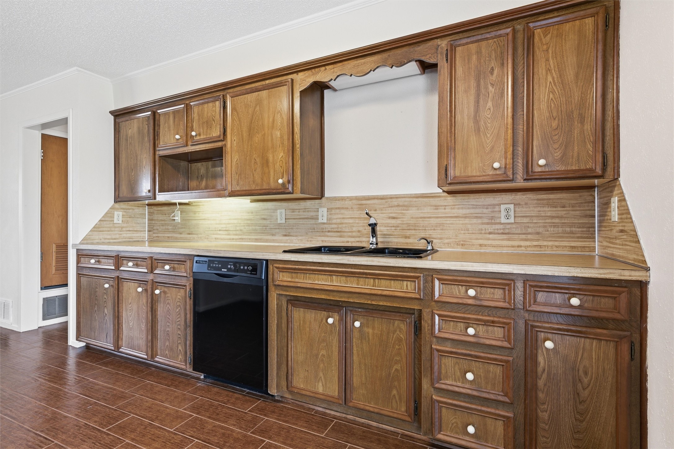 416 E Johnson Street