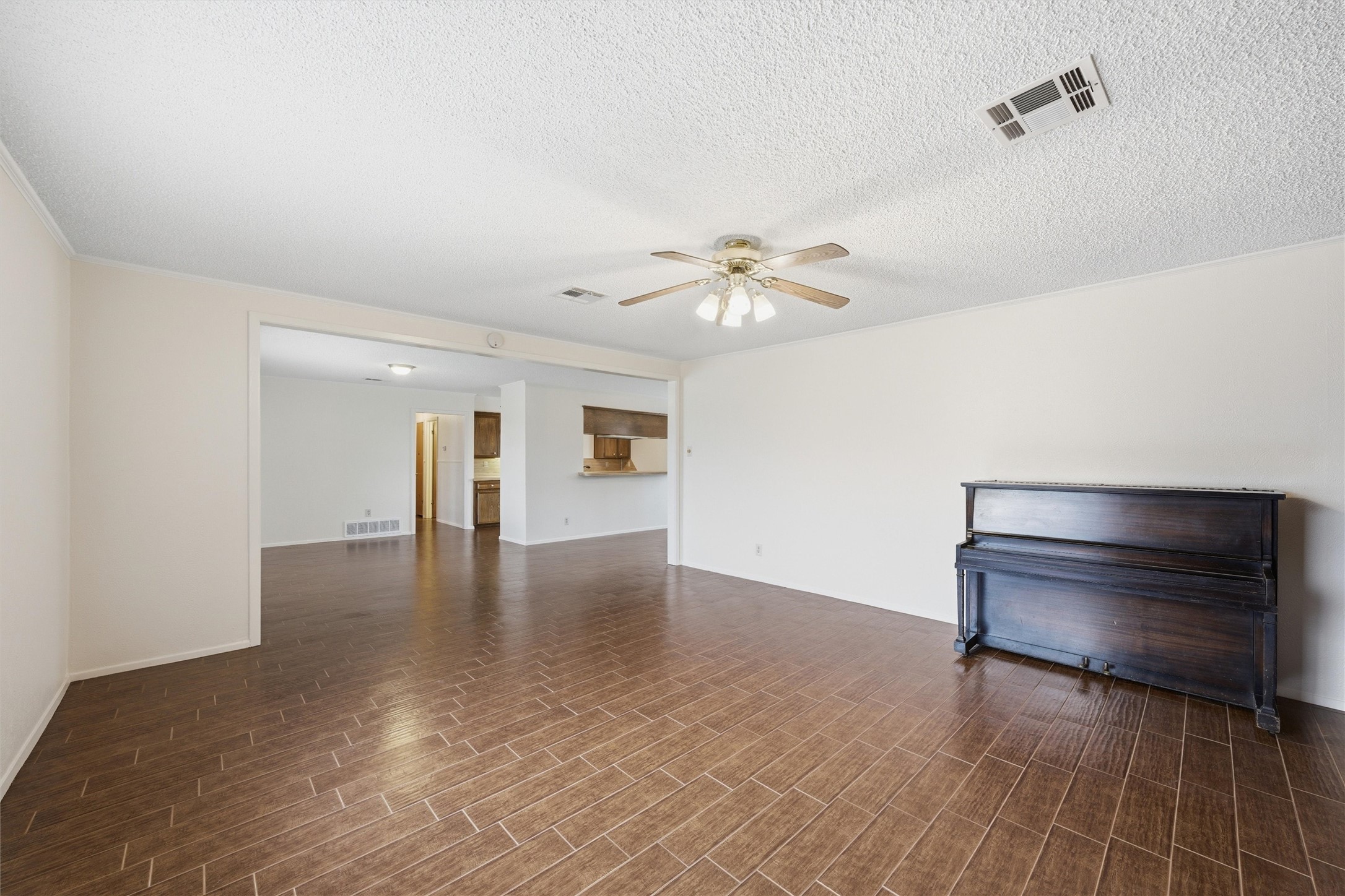 416 E Johnson Street