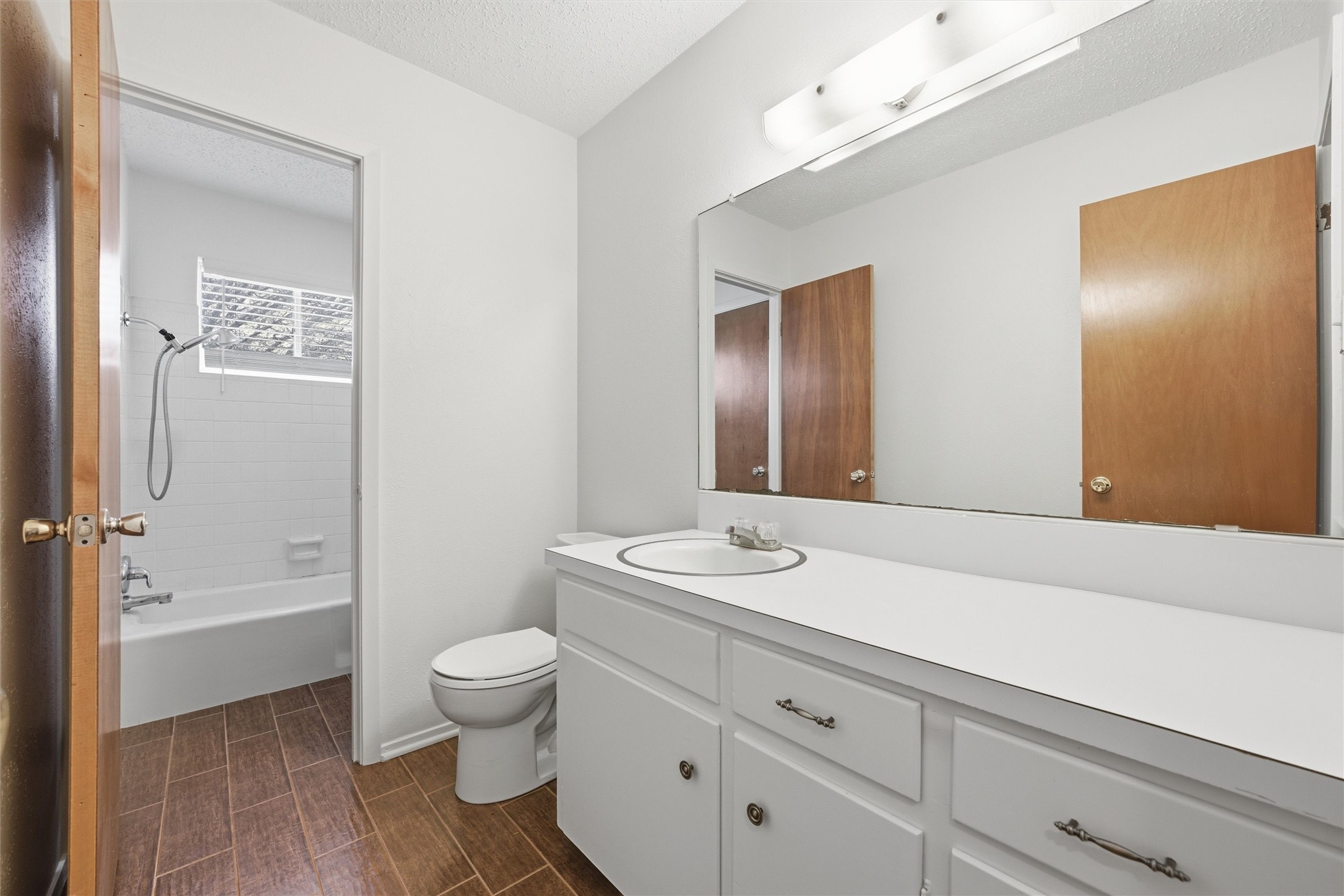 416 E Johnson Street