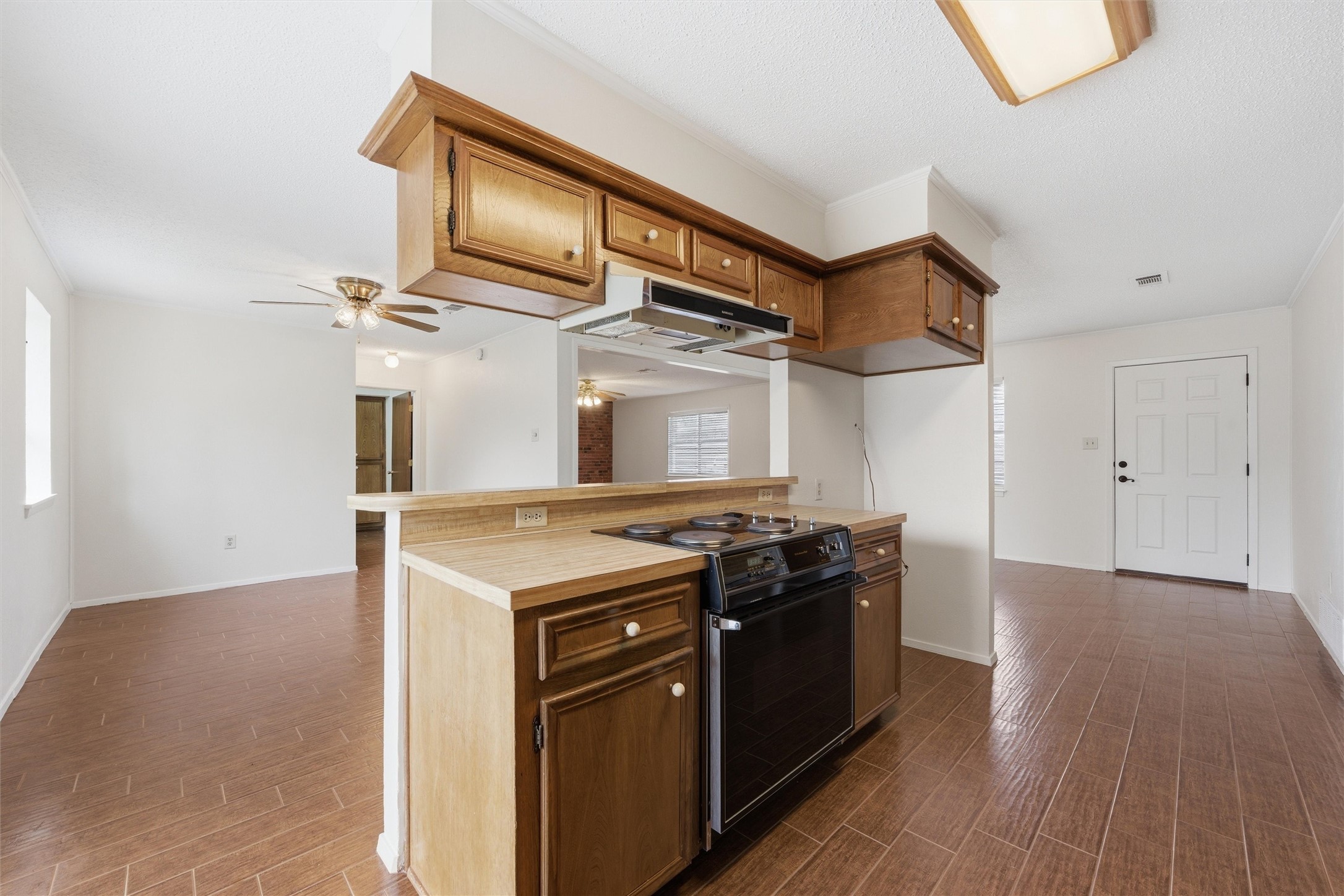 416 E Johnson Street