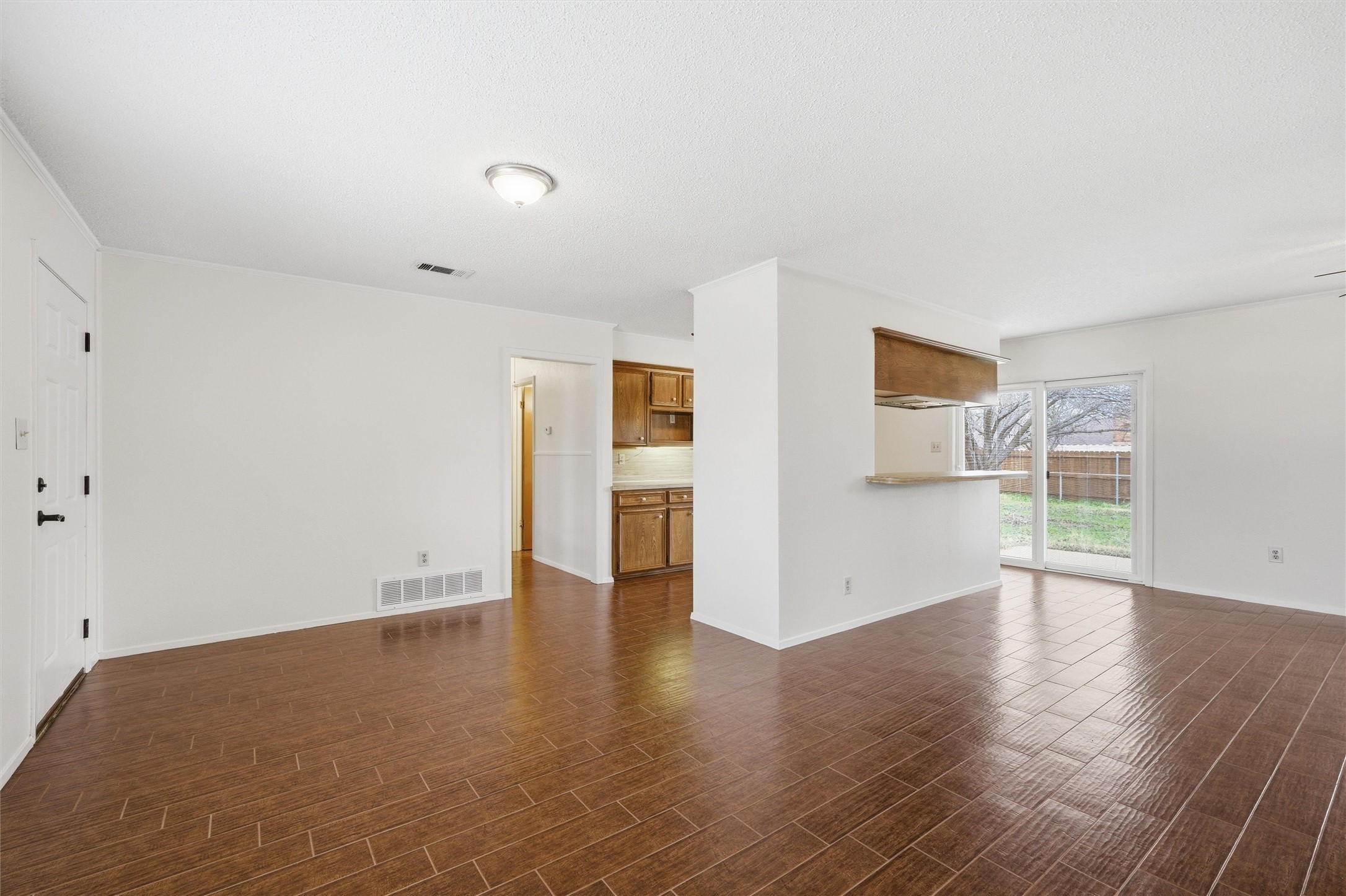 416 E Johnson Street