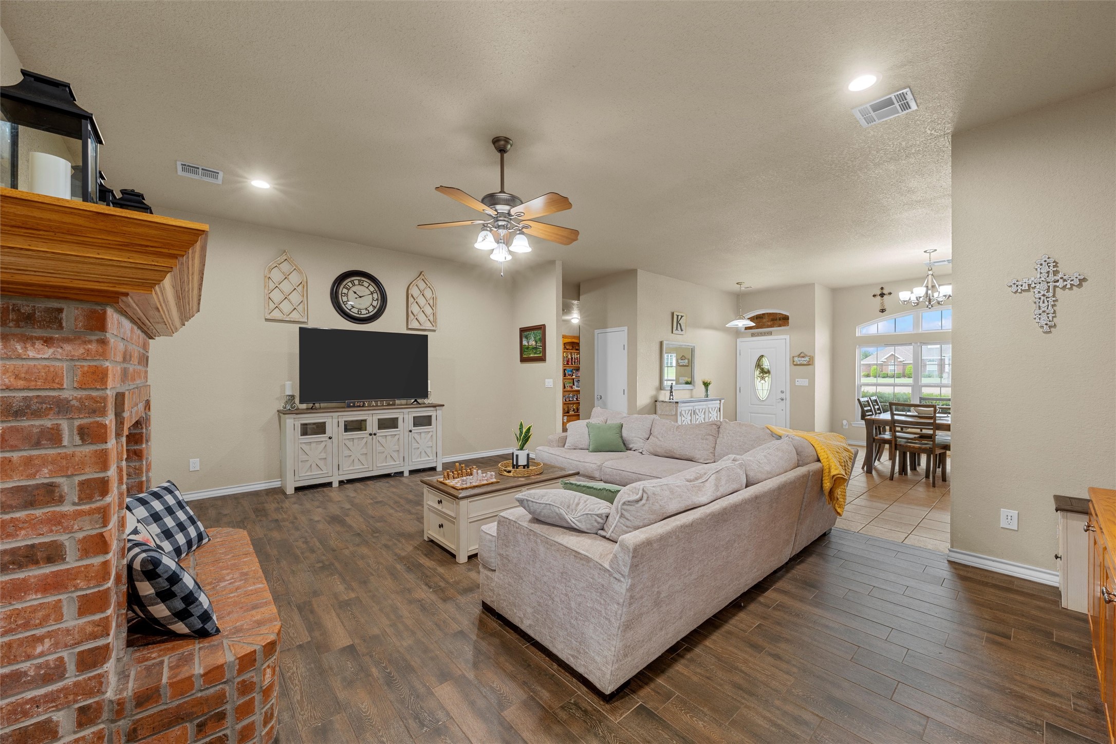 330 N Quail Run Drive