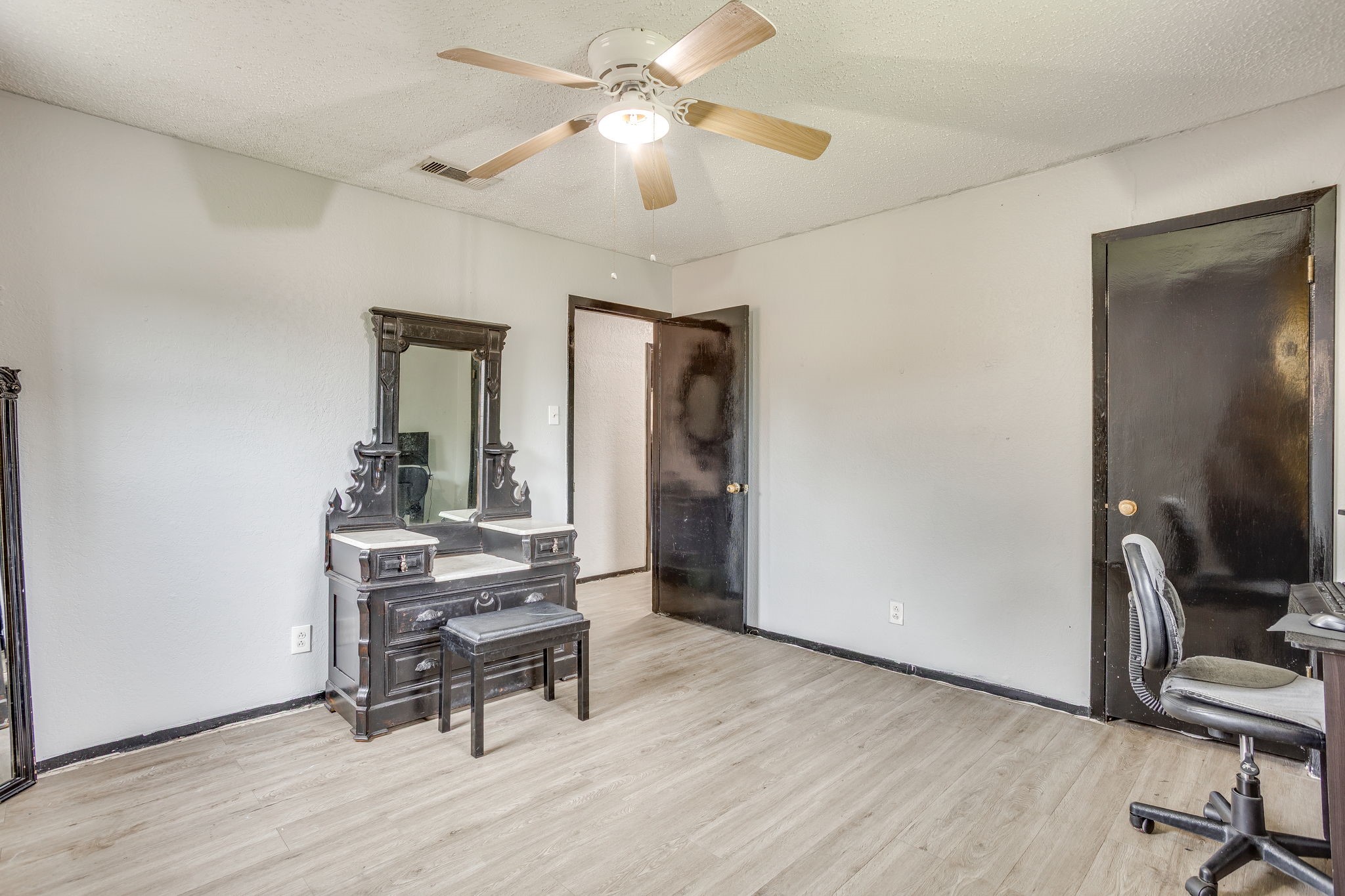 116 N Old Temple Road