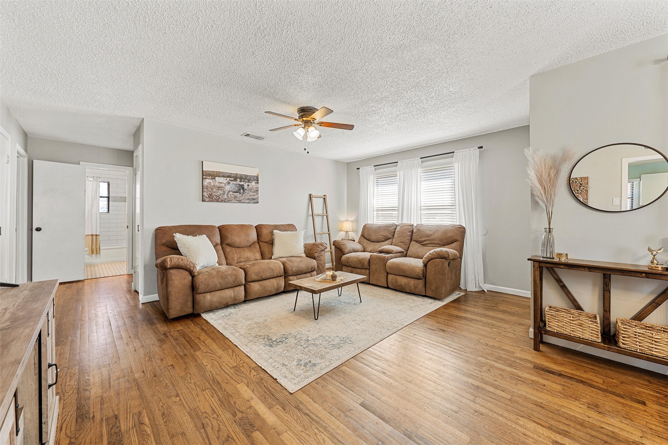 216 Avenue I