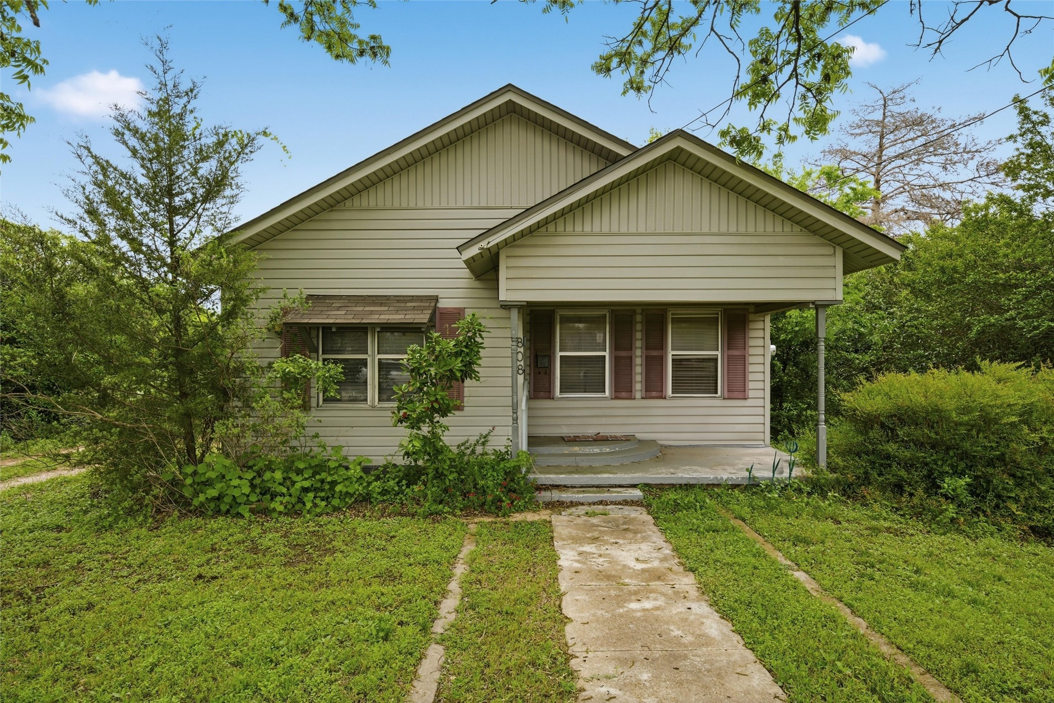 808 N Reagan Street
