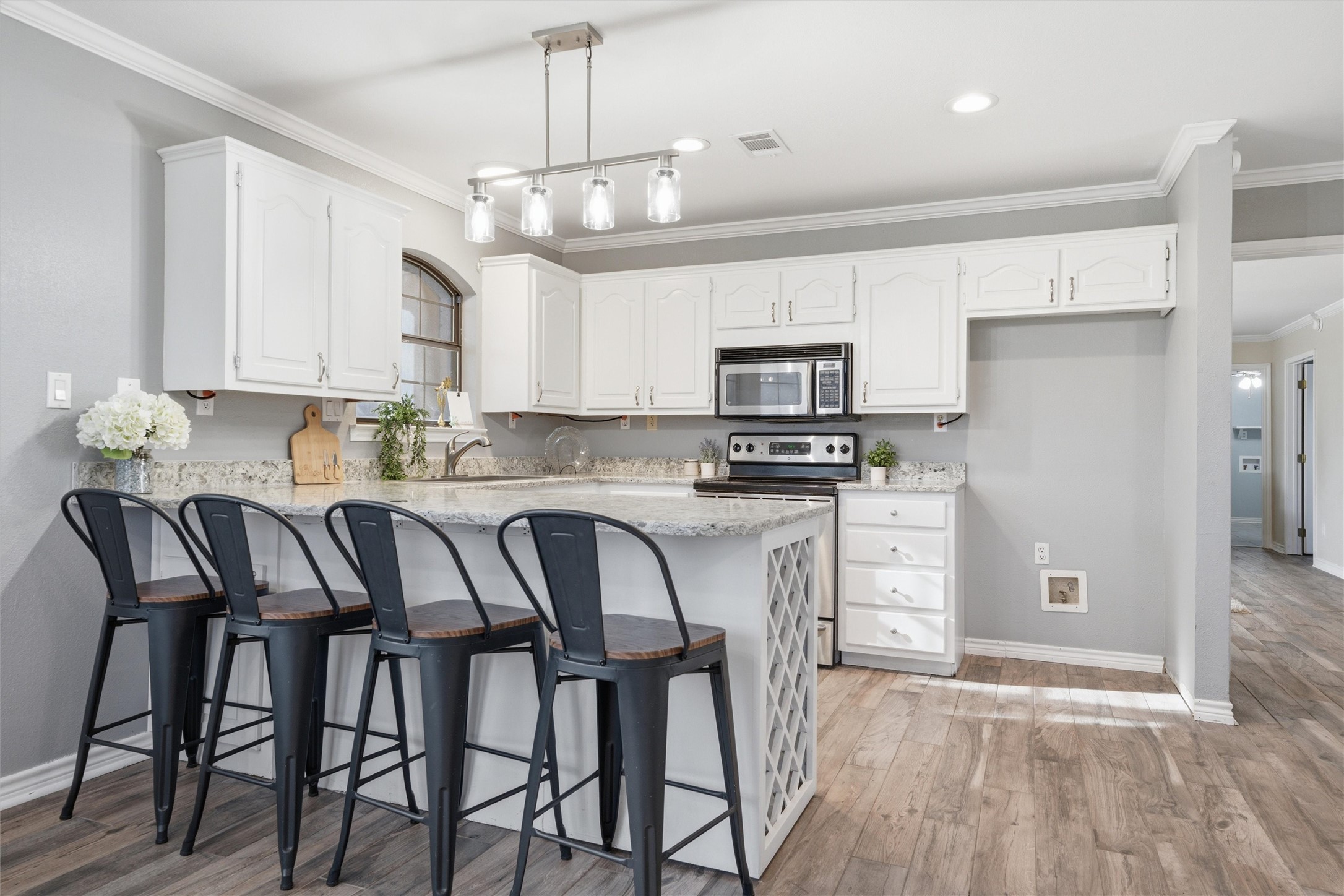 1211 Overlook Court