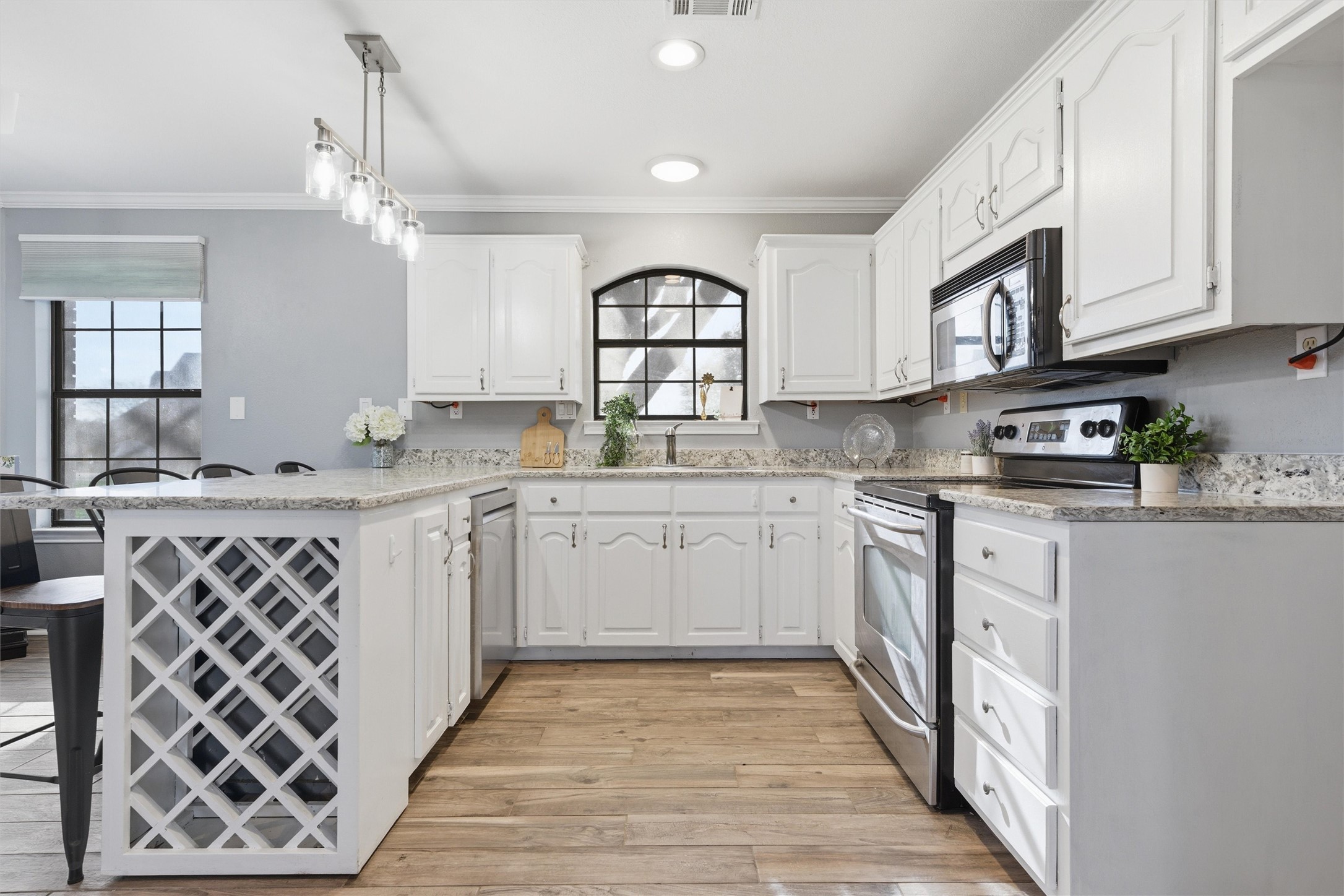 1211 Overlook Court